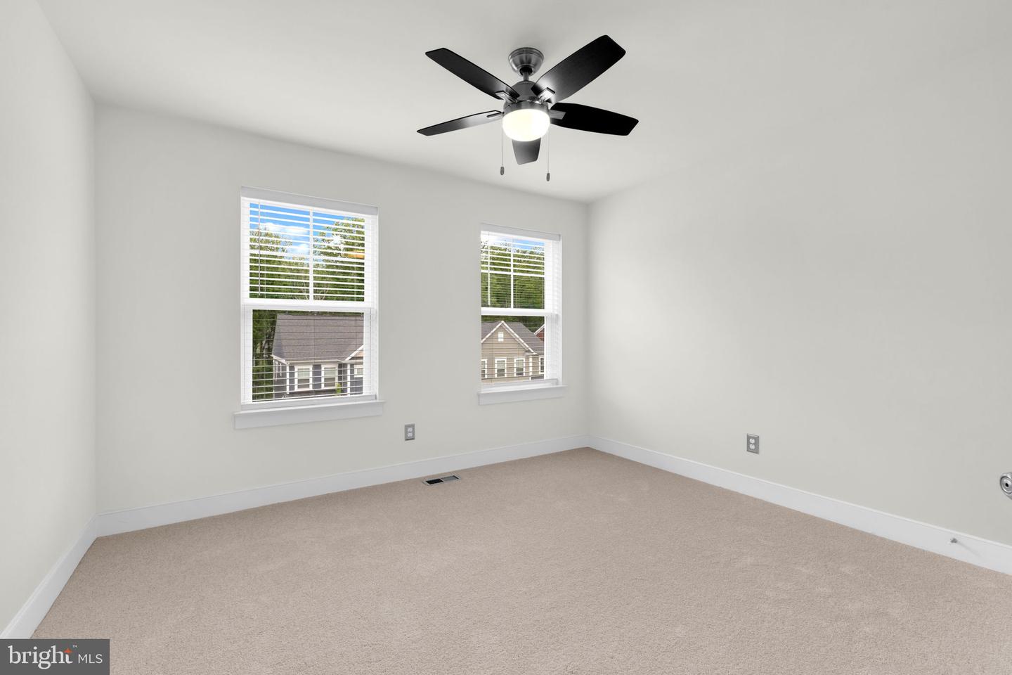1552 MEADOWLARK GLEN RD, DUMFRIES, Virginia 22026, 4 Bedrooms Bedrooms, ,3 BathroomsBathrooms,Residential,For sale,1552 MEADOWLARK GLEN RD,VAPW2094416 MLS # VAPW2094416