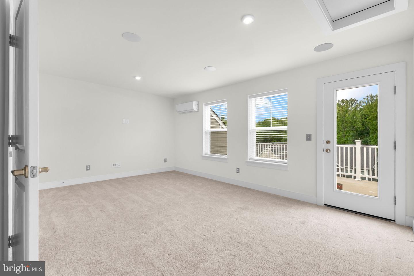 1552 MEADOWLARK GLEN RD, DUMFRIES, Virginia 22026, 4 Bedrooms Bedrooms, ,3 BathroomsBathrooms,Residential,For sale,1552 MEADOWLARK GLEN RD,VAPW2094416 MLS # VAPW2094416