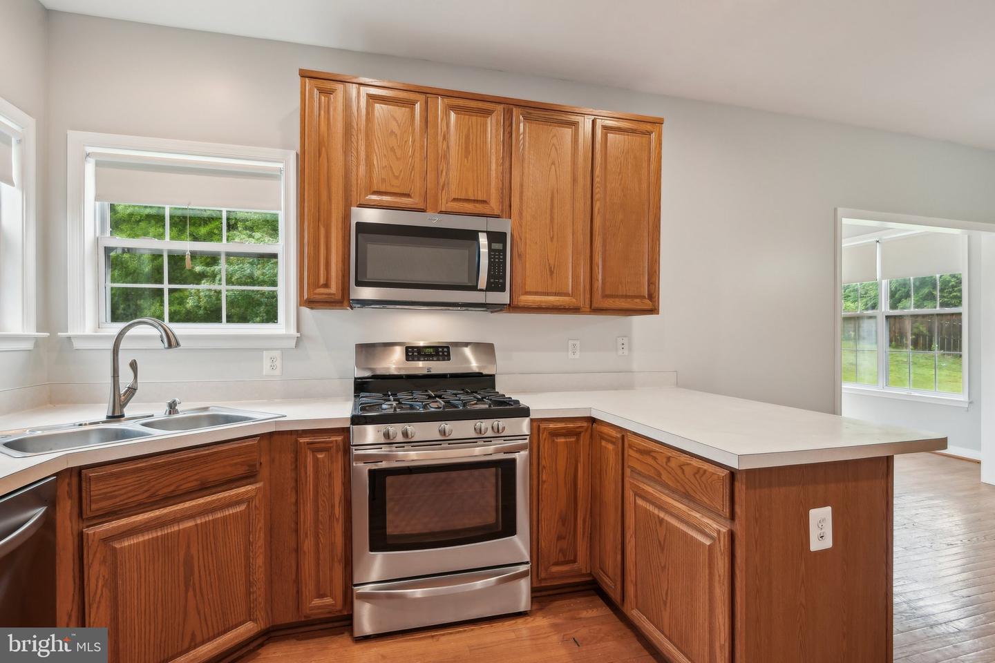 6020 OMEGA LN, MANASSAS, Virginia 20112, 3 Bedrooms Bedrooms, ,2 BathroomsBathrooms,Residential,For sale,6020 OMEGA LN,VAPW2094428 MLS # VAPW2094428