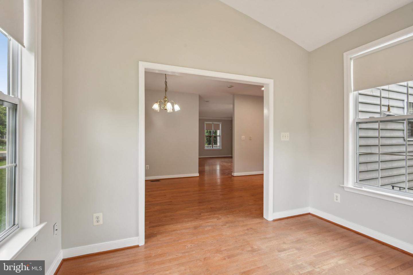 6020 OMEGA LN, MANASSAS, Virginia 20112, 3 Bedrooms Bedrooms, ,2 BathroomsBathrooms,Residential,For sale,6020 OMEGA LN,VAPW2094428 MLS # VAPW2094428