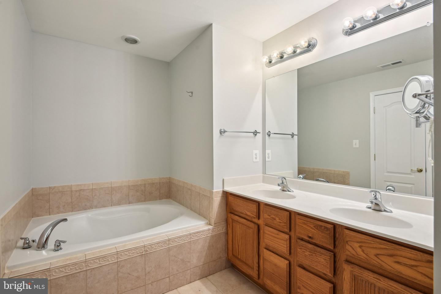 6020 OMEGA LN, MANASSAS, Virginia 20112, 3 Bedrooms Bedrooms, ,2 BathroomsBathrooms,Residential,For sale,6020 OMEGA LN,VAPW2094428 MLS # VAPW2094428