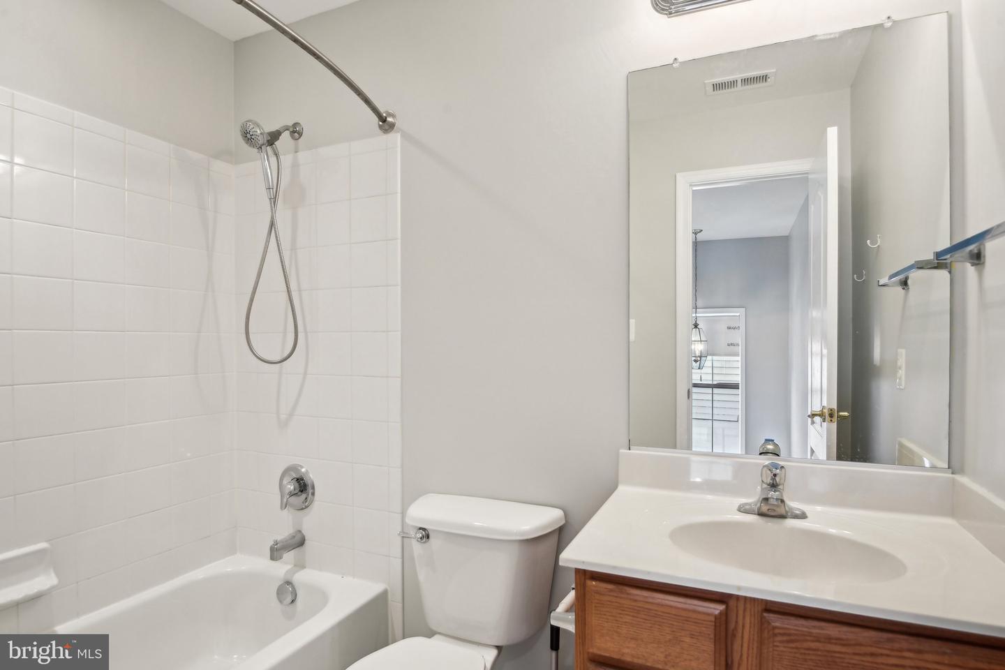 6020 OMEGA LN, MANASSAS, Virginia 20112, 3 Bedrooms Bedrooms, ,2 BathroomsBathrooms,Residential,For sale,6020 OMEGA LN,VAPW2094428 MLS # VAPW2094428