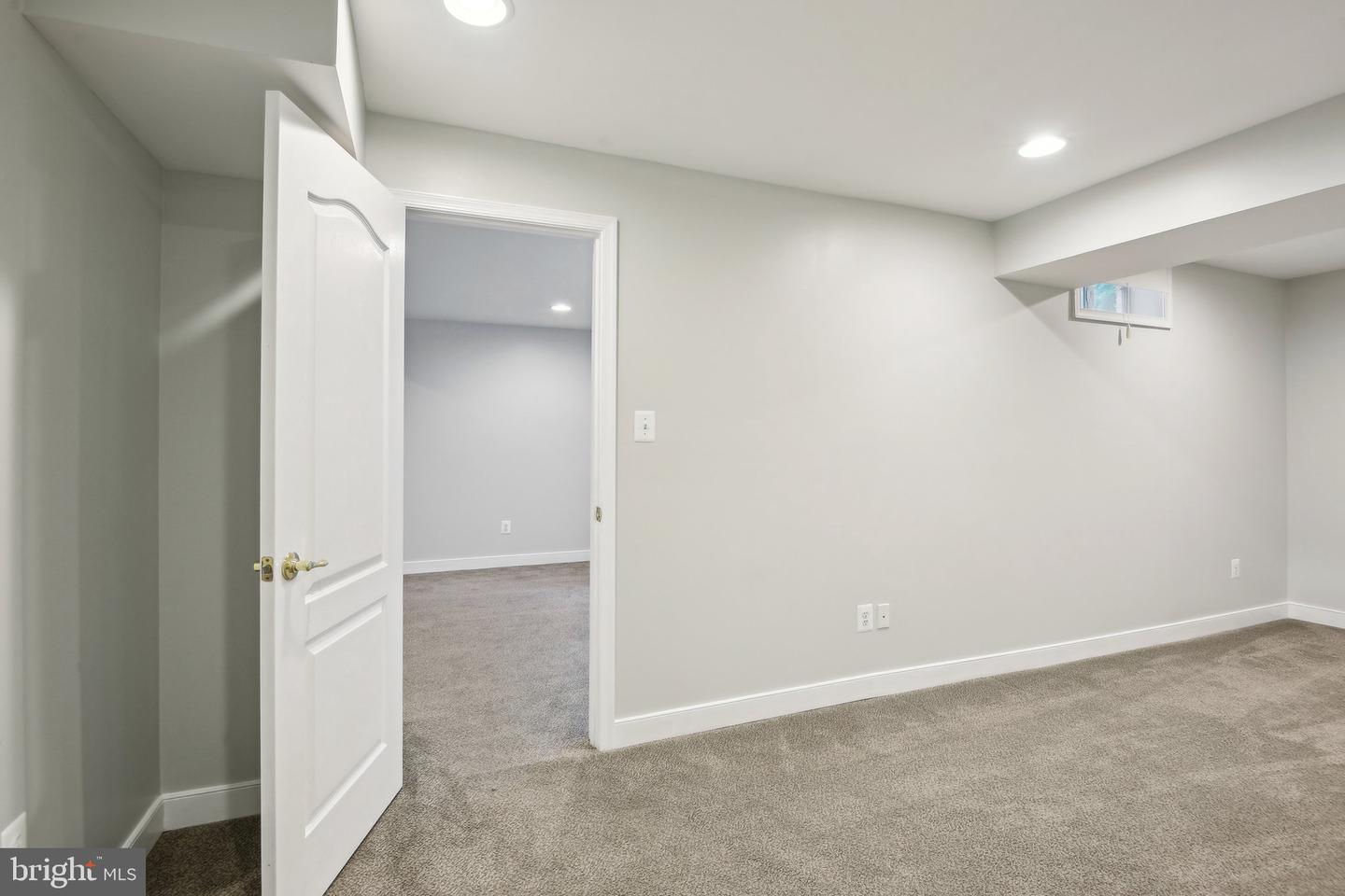 6020 OMEGA LN, MANASSAS, Virginia 20112, 3 Bedrooms Bedrooms, ,2 BathroomsBathrooms,Residential,For sale,6020 OMEGA LN,VAPW2094428 MLS # VAPW2094428
