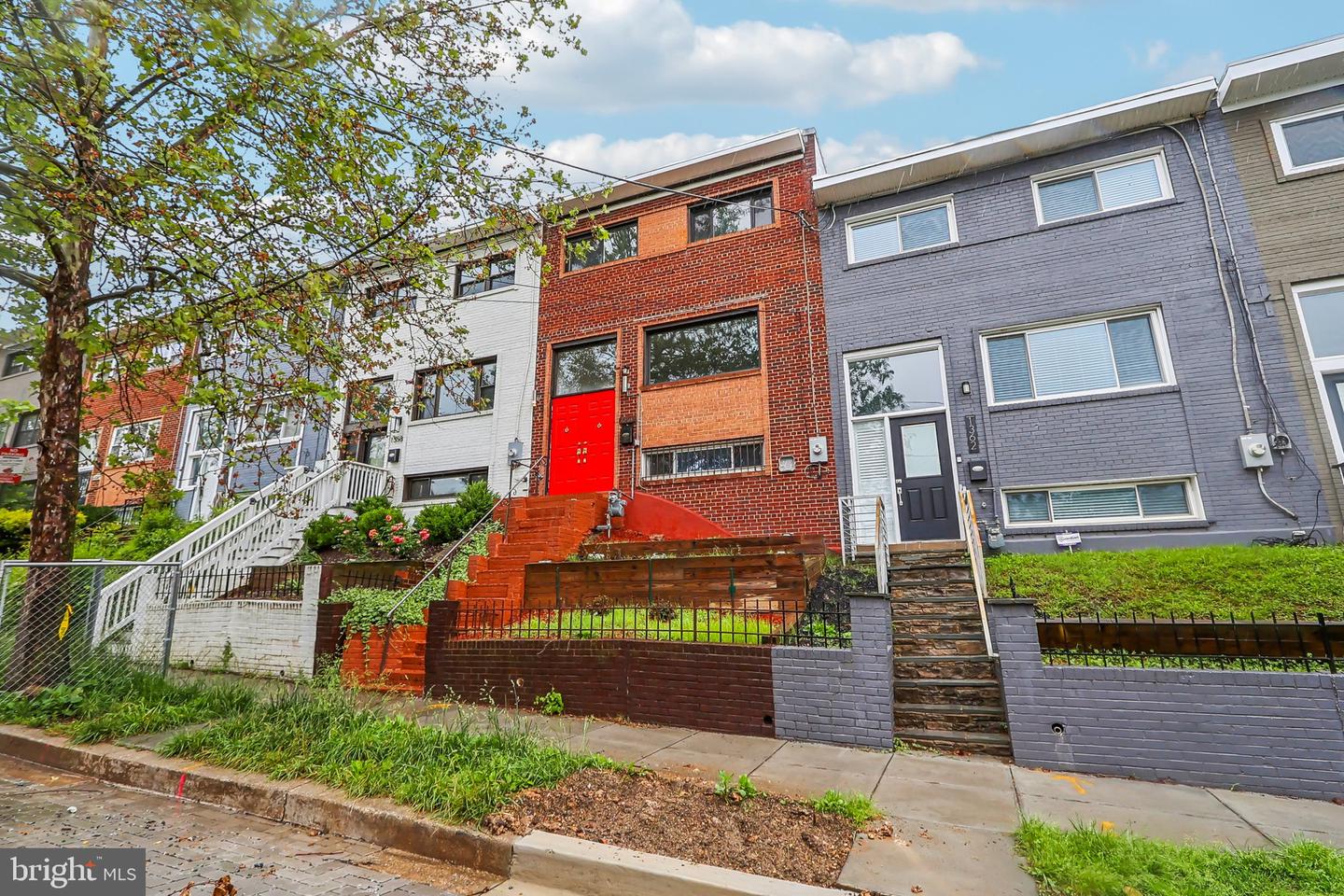 1360 W ST NE, WASHINGTON, District Of Columbia 20018, 3 Bedrooms Bedrooms, ,2 BathroomsBathrooms,Residential,For sale,1360 W ST NE,DCDC2199978 MLS # DCDC2199978