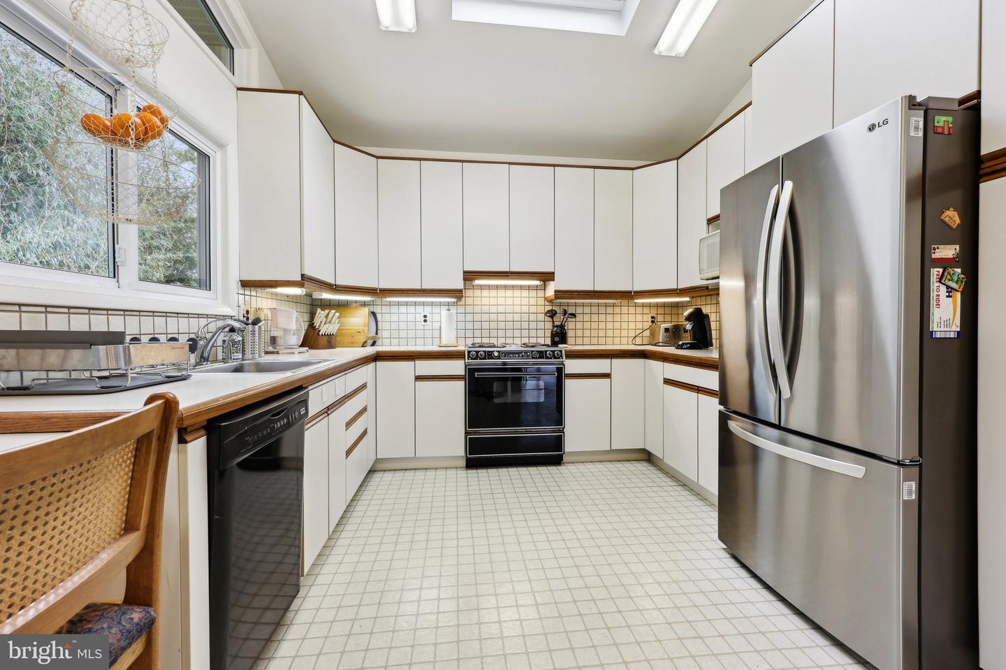 5417 GARY PL, ALEXANDRIA, Virginia 22311, 5 Bedrooms Bedrooms, ,3 BathroomsBathrooms,Residential,For sale,5417 GARY PL,VAAX2045238 MLS # VAAX2045238