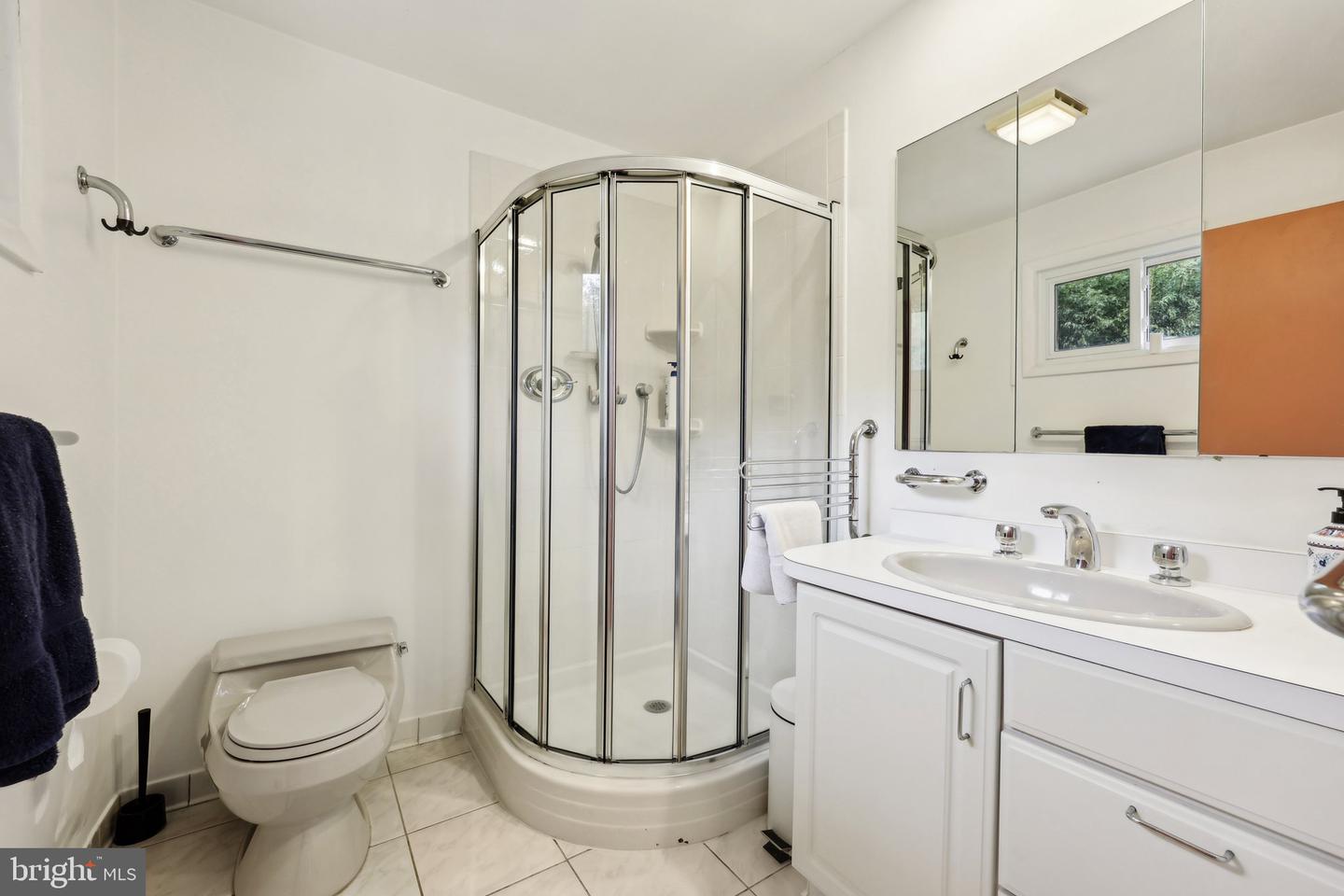 5417 GARY PL, ALEXANDRIA, Virginia 22311, 5 Bedrooms Bedrooms, ,3 BathroomsBathrooms,Residential,For sale,5417 GARY PL,VAAX2045238 MLS # VAAX2045238