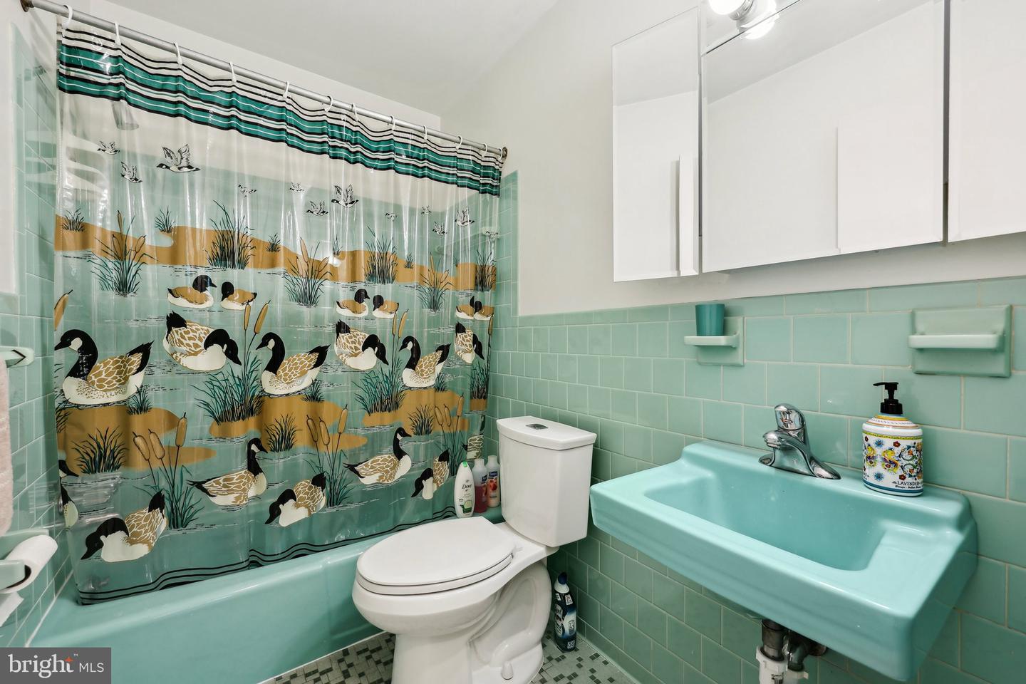 5417 GARY PL, ALEXANDRIA, Virginia 22311, 5 Bedrooms Bedrooms, ,3 BathroomsBathrooms,Residential,For sale,5417 GARY PL,VAAX2045238 MLS # VAAX2045238