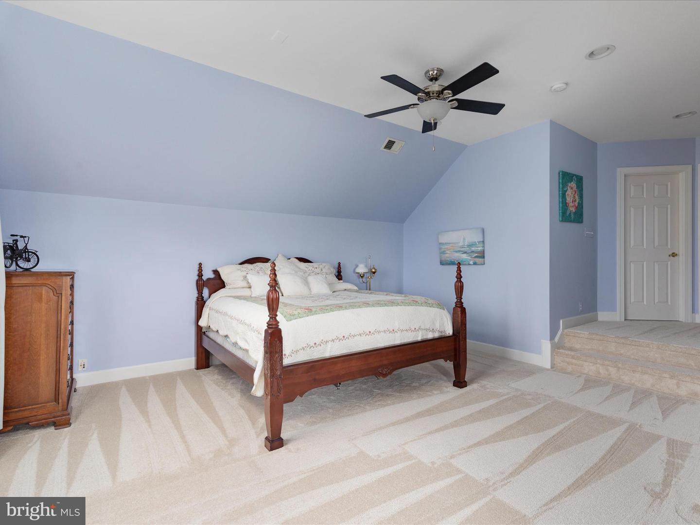 12752 APRIL CIR, LOVETTSVILLE, Virginia 20180, 7 Bedrooms Bedrooms, ,4 BathroomsBathrooms,Residential,For sale,12752 APRIL CIR,VALO2096186 MLS # VALO2096186