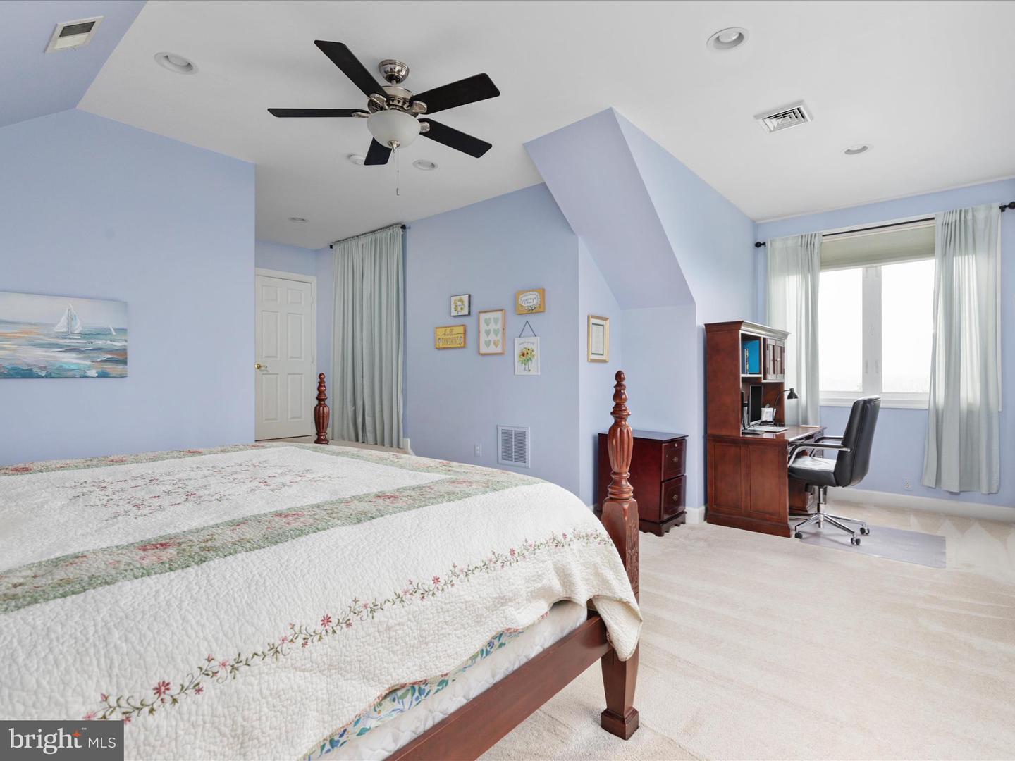 12752 APRIL CIR, LOVETTSVILLE, Virginia 20180, 7 Bedrooms Bedrooms, ,4 BathroomsBathrooms,Residential,For sale,12752 APRIL CIR,VALO2096186 MLS # VALO2096186