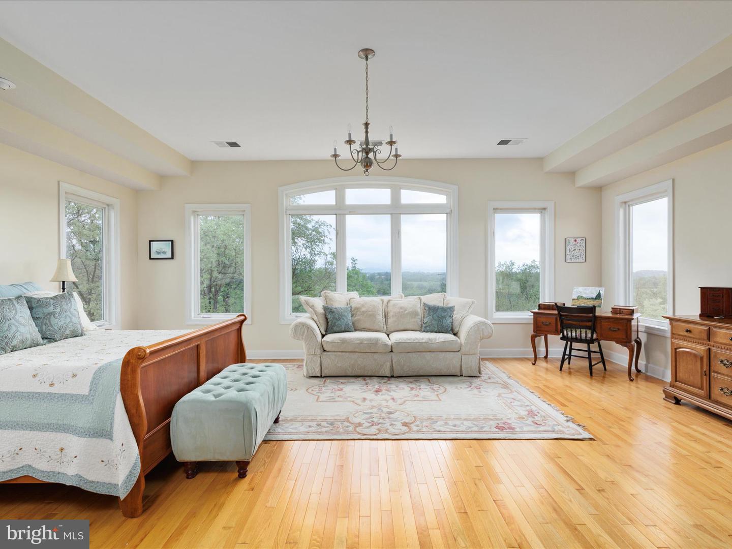 12752 APRIL CIR, LOVETTSVILLE, Virginia 20180, 7 Bedrooms Bedrooms, ,4 BathroomsBathrooms,Residential,For sale,12752 APRIL CIR,VALO2096186 MLS # VALO2096186