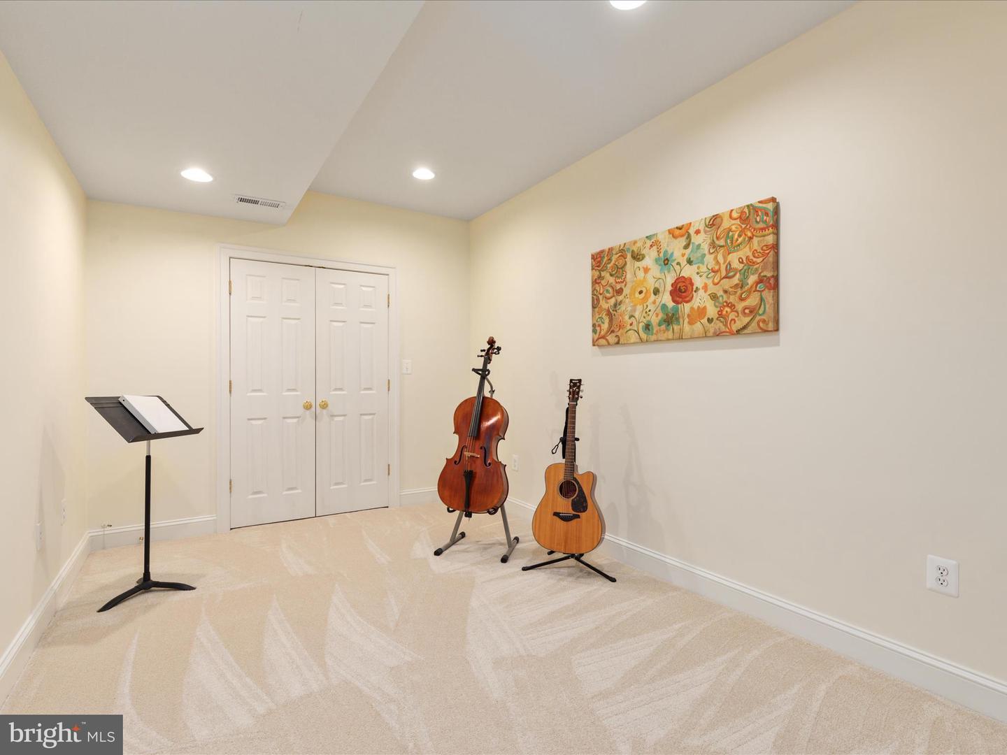 12752 APRIL CIR, LOVETTSVILLE, Virginia 20180, 7 Bedrooms Bedrooms, ,4 BathroomsBathrooms,Residential,For sale,12752 APRIL CIR,VALO2096186 MLS # VALO2096186
