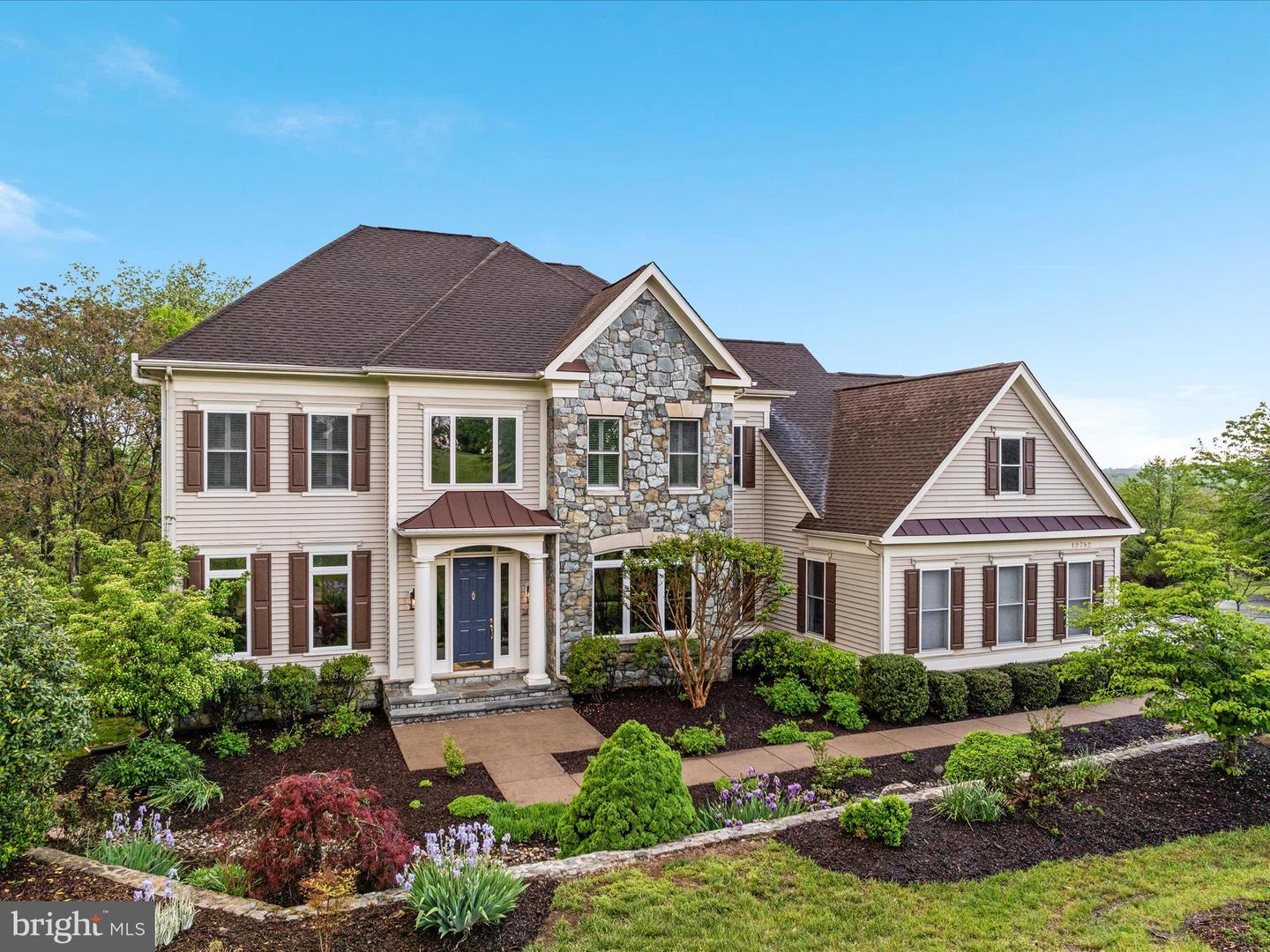 12752 APRIL CIR, LOVETTSVILLE, Virginia 20180, 7 Bedrooms Bedrooms, ,4 BathroomsBathrooms,Residential,For sale,12752 APRIL CIR,VALO2096186 MLS # VALO2096186