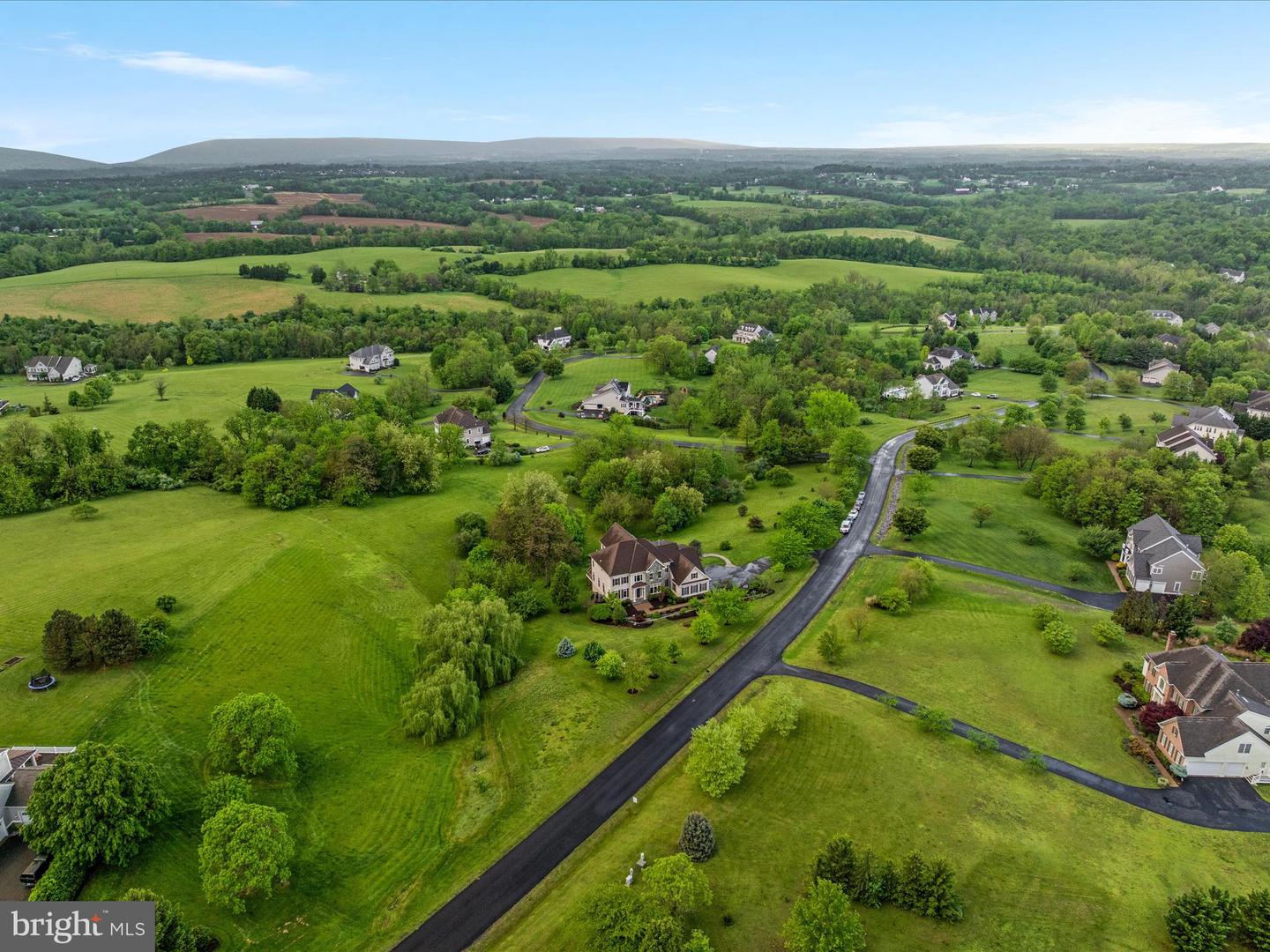 12752 APRIL CIR, LOVETTSVILLE, Virginia 20180, 7 Bedrooms Bedrooms, ,4 BathroomsBathrooms,Residential,For sale,12752 APRIL CIR,VALO2096186 MLS # VALO2096186