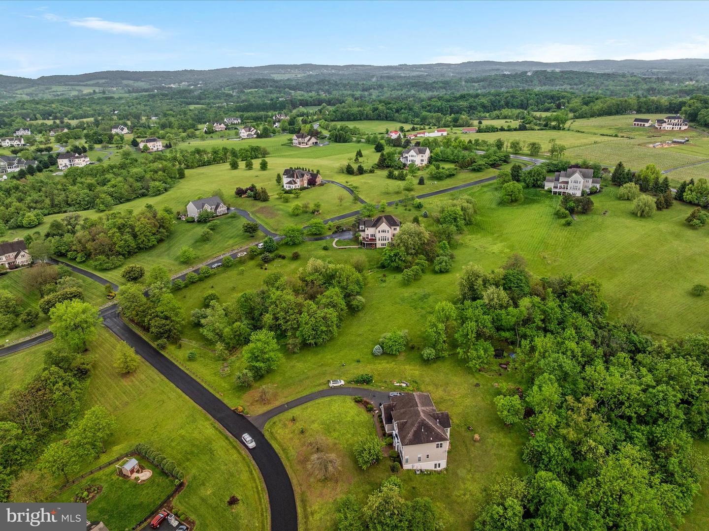 12752 APRIL CIR, LOVETTSVILLE, Virginia 20180, 7 Bedrooms Bedrooms, ,4 BathroomsBathrooms,Residential,For sale,12752 APRIL CIR,VALO2096186 MLS # VALO2096186