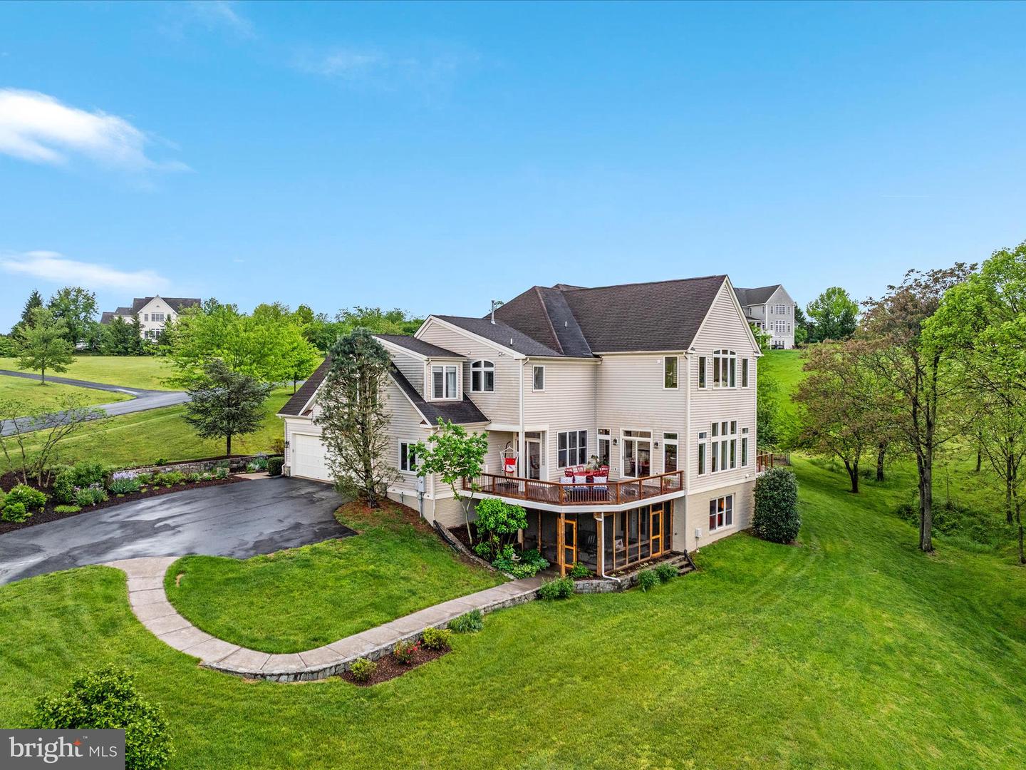 12752 APRIL CIR, LOVETTSVILLE, Virginia 20180, 7 Bedrooms Bedrooms, ,4 BathroomsBathrooms,Residential,For sale,12752 APRIL CIR,VALO2096186 MLS # VALO2096186