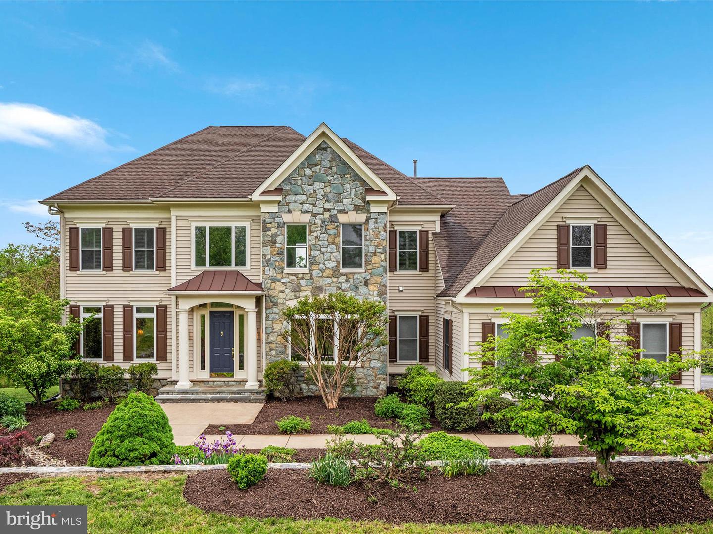 12752 APRIL CIR, LOVETTSVILLE, Virginia 20180, 7 Bedrooms Bedrooms, ,4 BathroomsBathrooms,Residential,For sale,12752 APRIL CIR,VALO2096186 MLS # VALO2096186