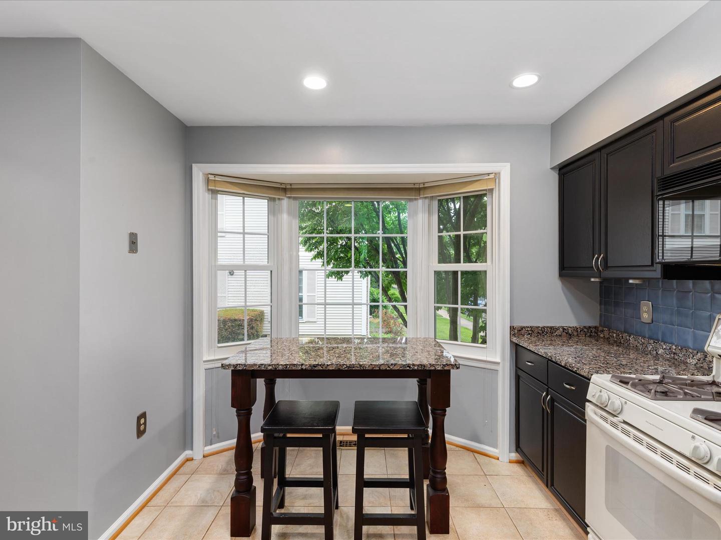 6521 KEMPER LAKES CT, ALEXANDRIA, Virginia 22312, 3 Bedrooms Bedrooms, ,3 BathroomsBathrooms,Residential,For sale,6521 KEMPER LAKES CT,VAFX2240344 MLS # VAFX2240344