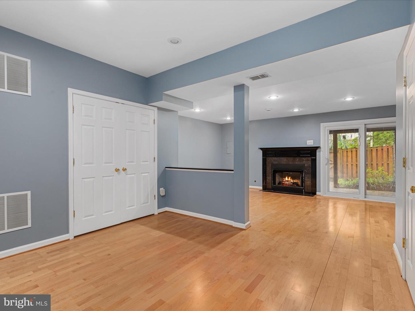 6521 KEMPER LAKES CT, ALEXANDRIA, Virginia 22312, 3 Bedrooms Bedrooms, ,3 BathroomsBathrooms,Residential,For sale,6521 KEMPER LAKES CT,VAFX2240344 MLS # VAFX2240344