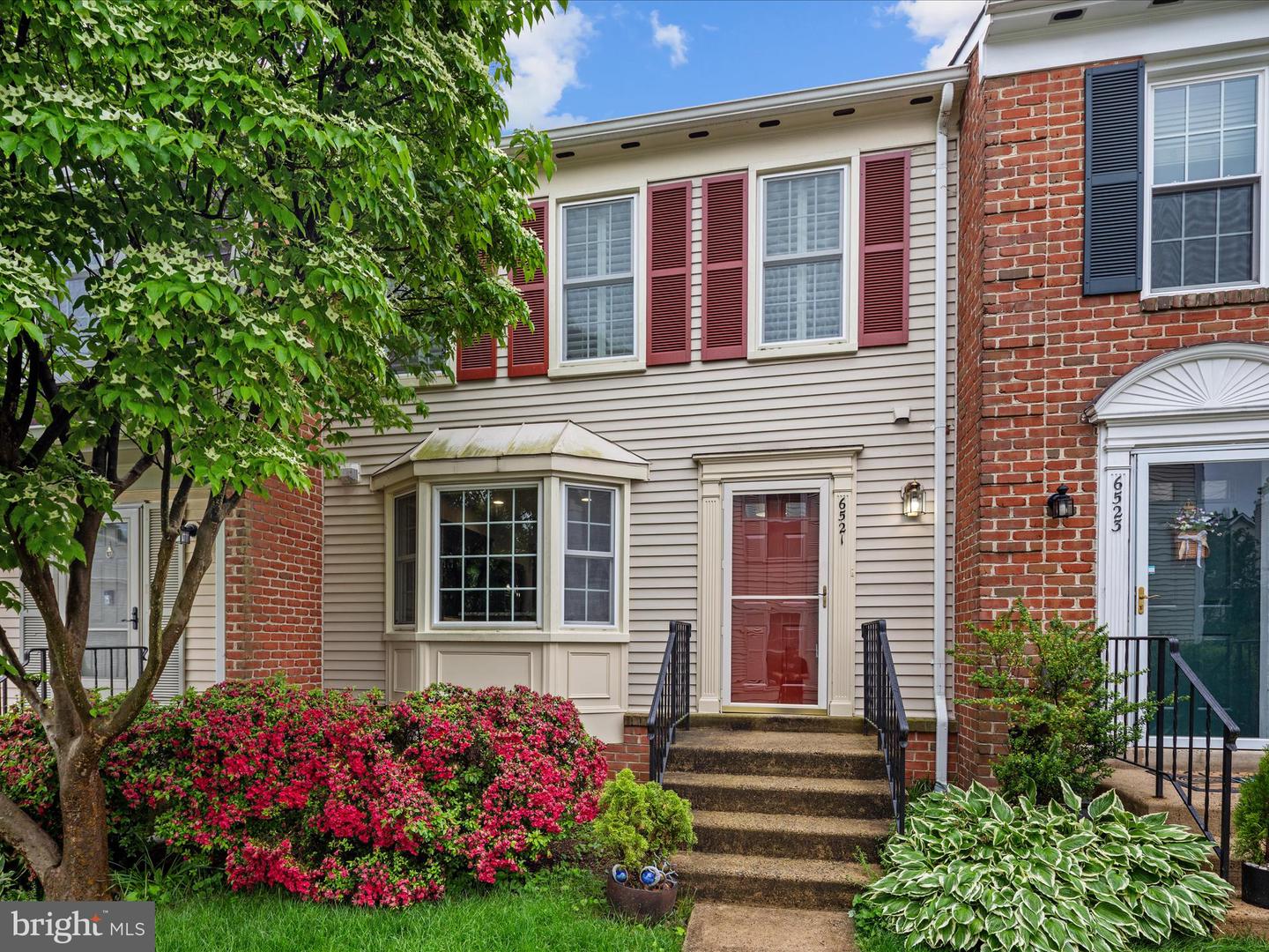6521 KEMPER LAKES CT, ALEXANDRIA, Virginia 22312, 3 Bedrooms Bedrooms, ,3 BathroomsBathrooms,Residential,For sale,6521 KEMPER LAKES CT,VAFX2240344 MLS # VAFX2240344