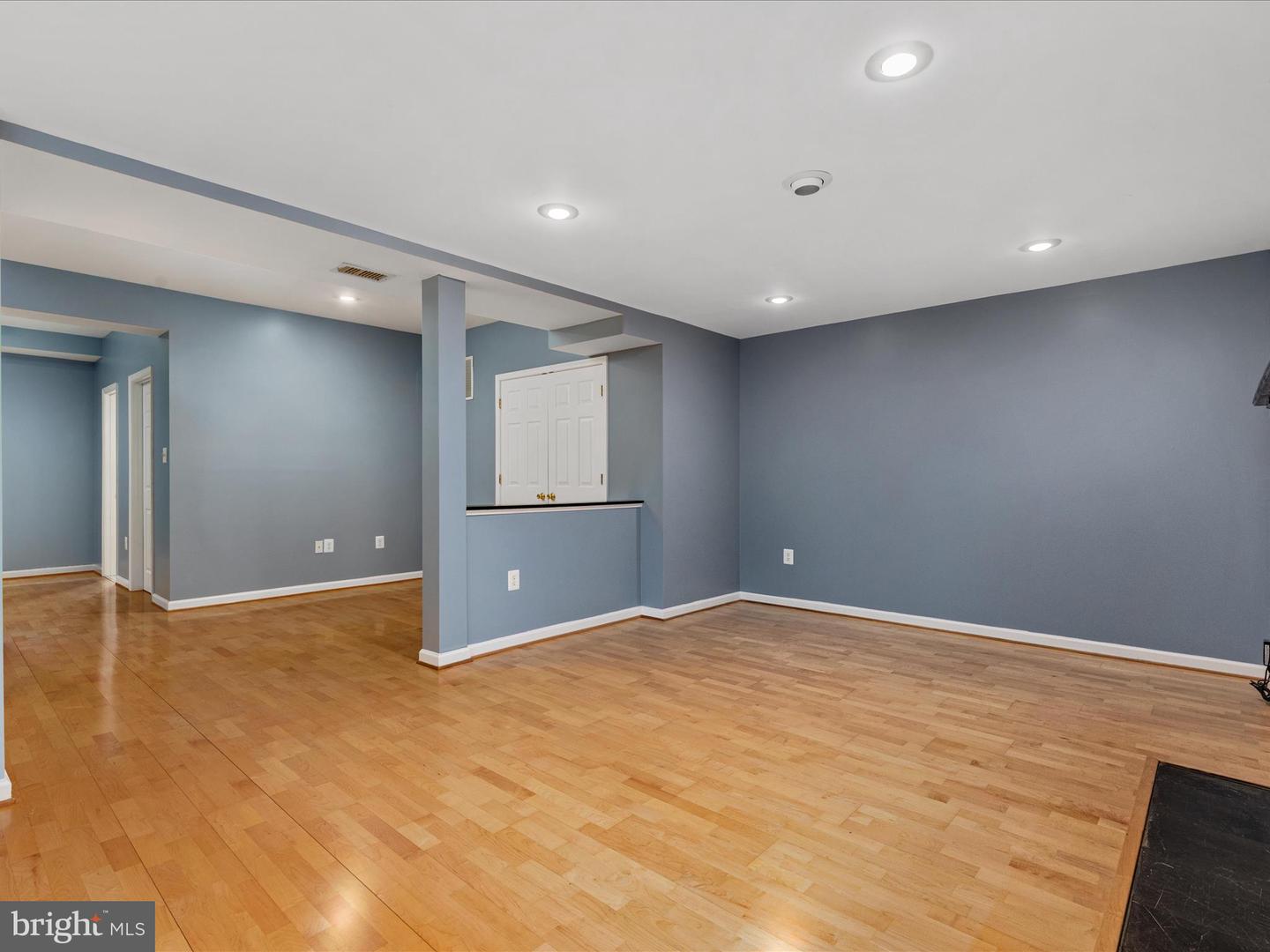 6521 KEMPER LAKES CT, ALEXANDRIA, Virginia 22312, 3 Bedrooms Bedrooms, ,3 BathroomsBathrooms,Residential,For sale,6521 KEMPER LAKES CT,VAFX2240344 MLS # VAFX2240344
