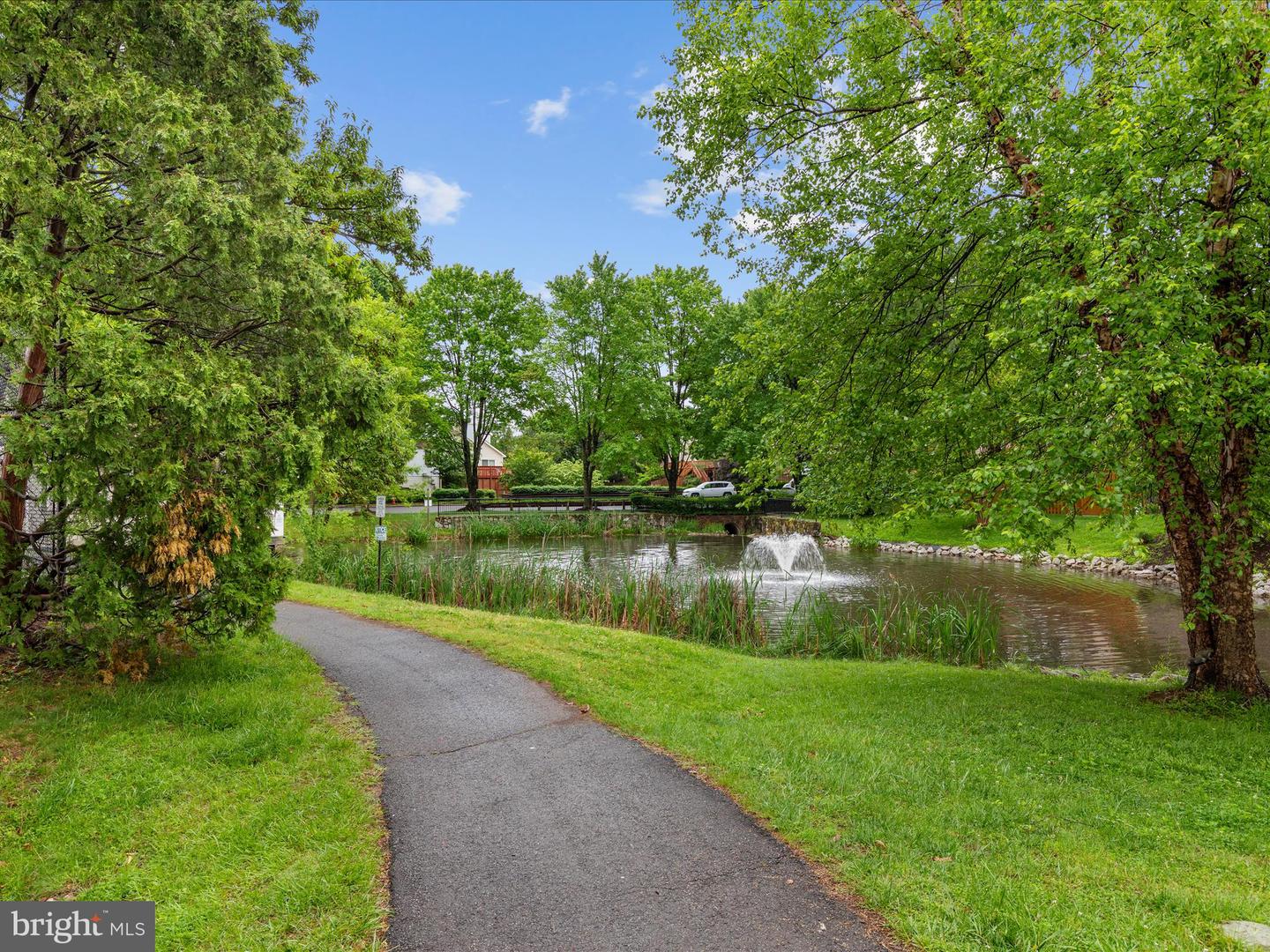 6521 KEMPER LAKES CT, ALEXANDRIA, Virginia 22312, 3 Bedrooms Bedrooms, ,3 BathroomsBathrooms,Residential,For sale,6521 KEMPER LAKES CT,VAFX2240344 MLS # VAFX2240344