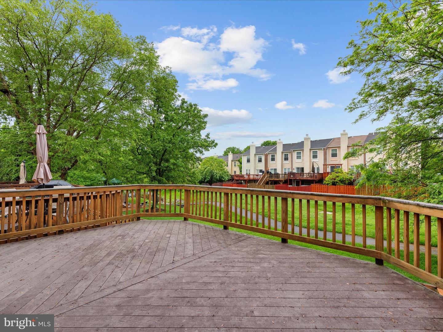 6521 KEMPER LAKES CT, ALEXANDRIA, Virginia 22312, 3 Bedrooms Bedrooms, ,3 BathroomsBathrooms,Residential,For sale,6521 KEMPER LAKES CT,VAFX2240344 MLS # VAFX2240344