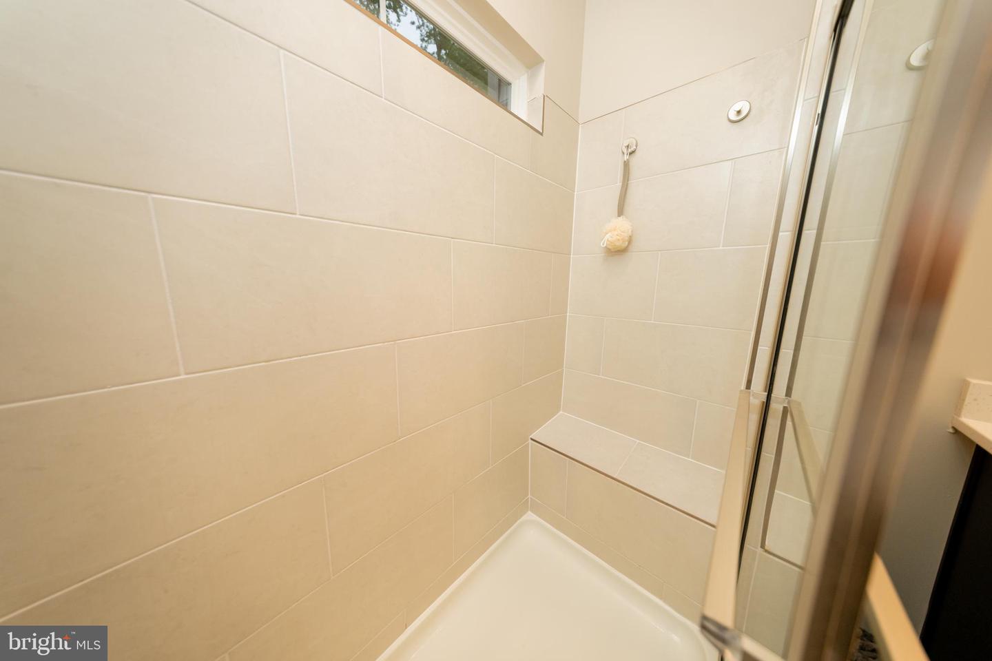 3811 RAINIER DR, FAIRFAX, Virginia 22033, 3 Bedrooms Bedrooms, ,2 BathroomsBathrooms,Residential,For sale,3811 RAINIER DR,VAFX2240372 MLS # VAFX2240372