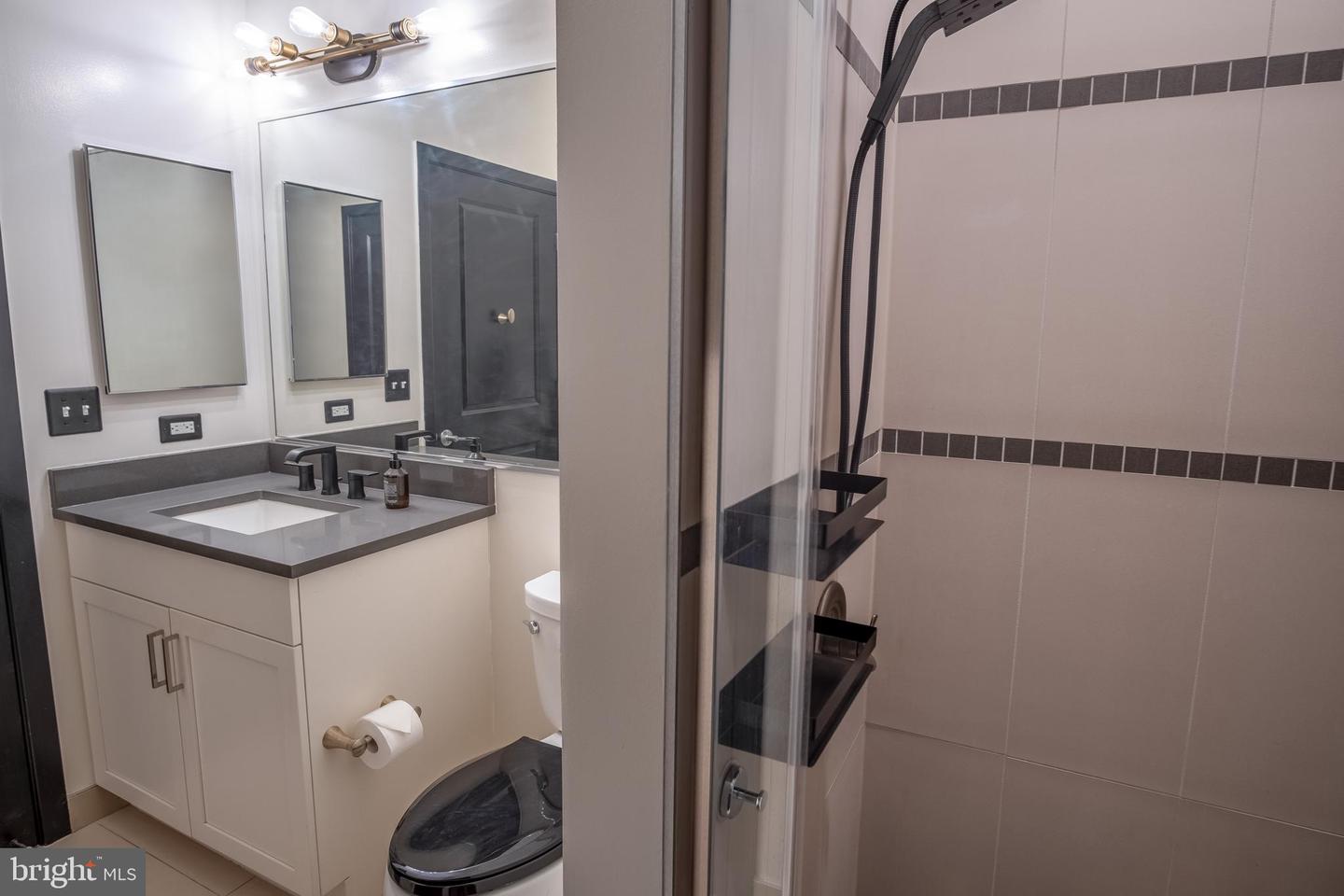 2550 17TH ST NW #604, WASHINGTON, District Of Columbia 20009, ,1 BathroomBathrooms,Residential,For sale,2550 17TH ST NW #604,DCDC2200262 MLS # DCDC2200262