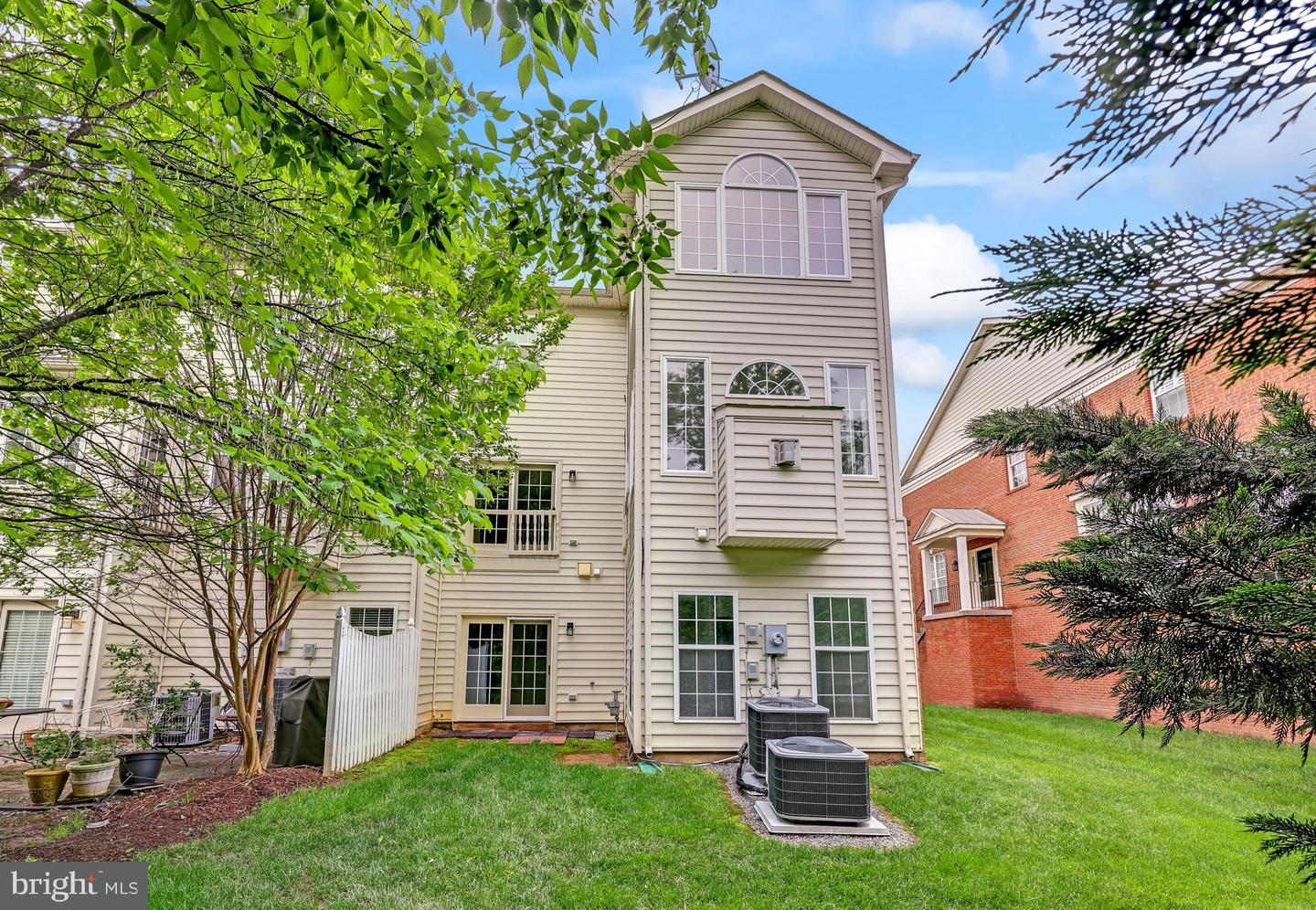 20044 NORTHVILLE HILLS TER, ASHBURN, Virginia 20147, 4 Bedrooms Bedrooms, ,3 BathroomsBathrooms,Residential,For sale,20044 NORTHVILLE HILLS TER,VALO2096238 MLS # VALO2096238