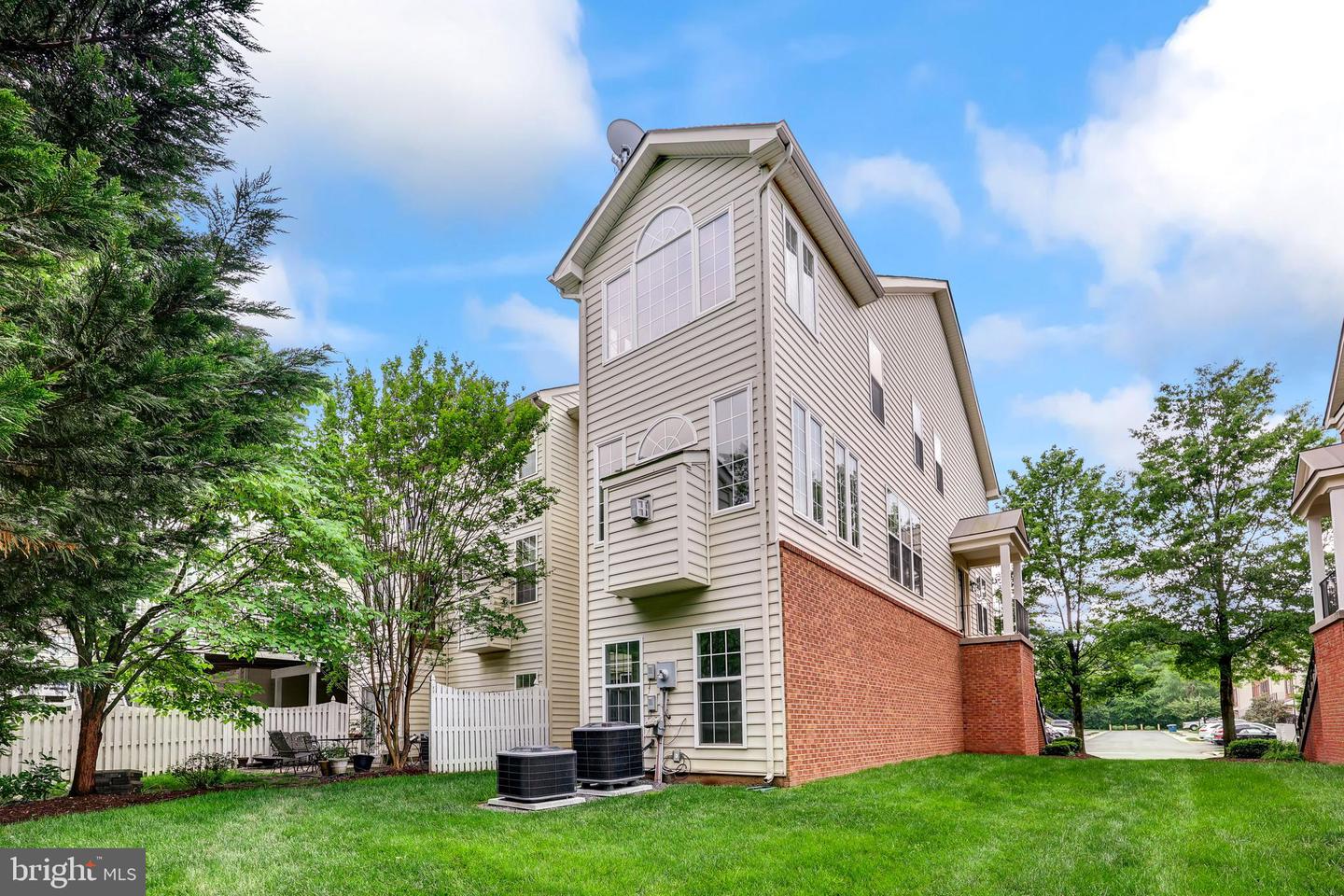 20044 NORTHVILLE HILLS TER, ASHBURN, Virginia 20147, 4 Bedrooms Bedrooms, ,3 BathroomsBathrooms,Residential,For sale,20044 NORTHVILLE HILLS TER,VALO2096238 MLS # VALO2096238