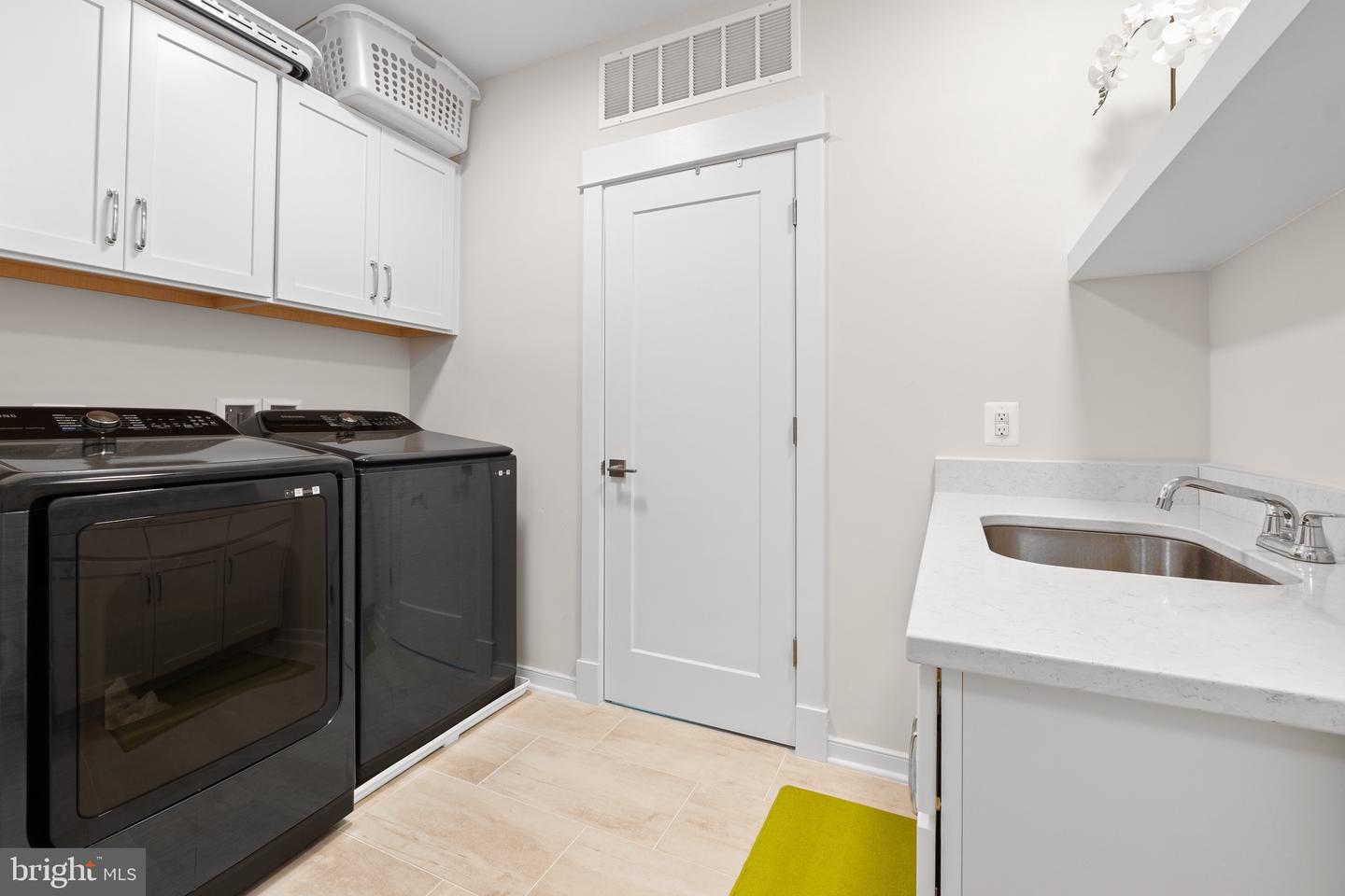 23650 HAVELOCK WALK TER #303, ASHBURN, Virginia 20148, 2 Bedrooms Bedrooms, ,2 BathroomsBathrooms,Residential,For sale,23650 HAVELOCK WALK TER #303,VALO2096270 MLS # VALO2096270