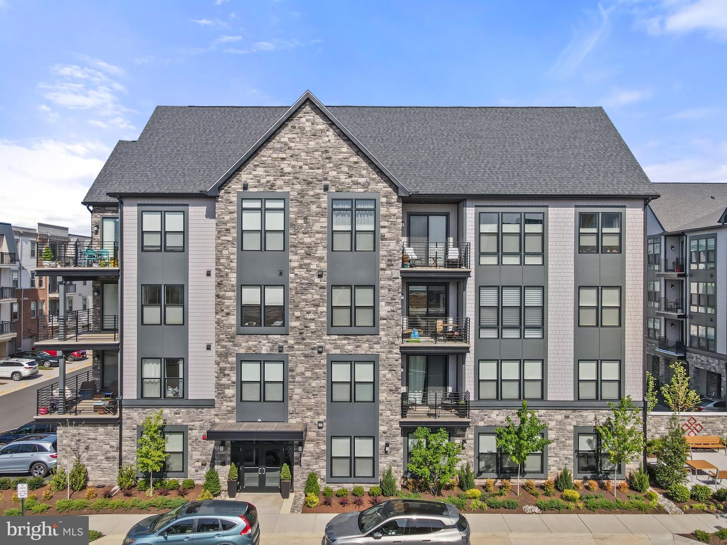 23650 HAVELOCK WALK TER #303, ASHBURN, Virginia 20148, 2 Bedrooms Bedrooms, ,2 BathroomsBathrooms,Residential,For sale,23650 HAVELOCK WALK TER #303,VALO2096270 MLS # VALO2096270