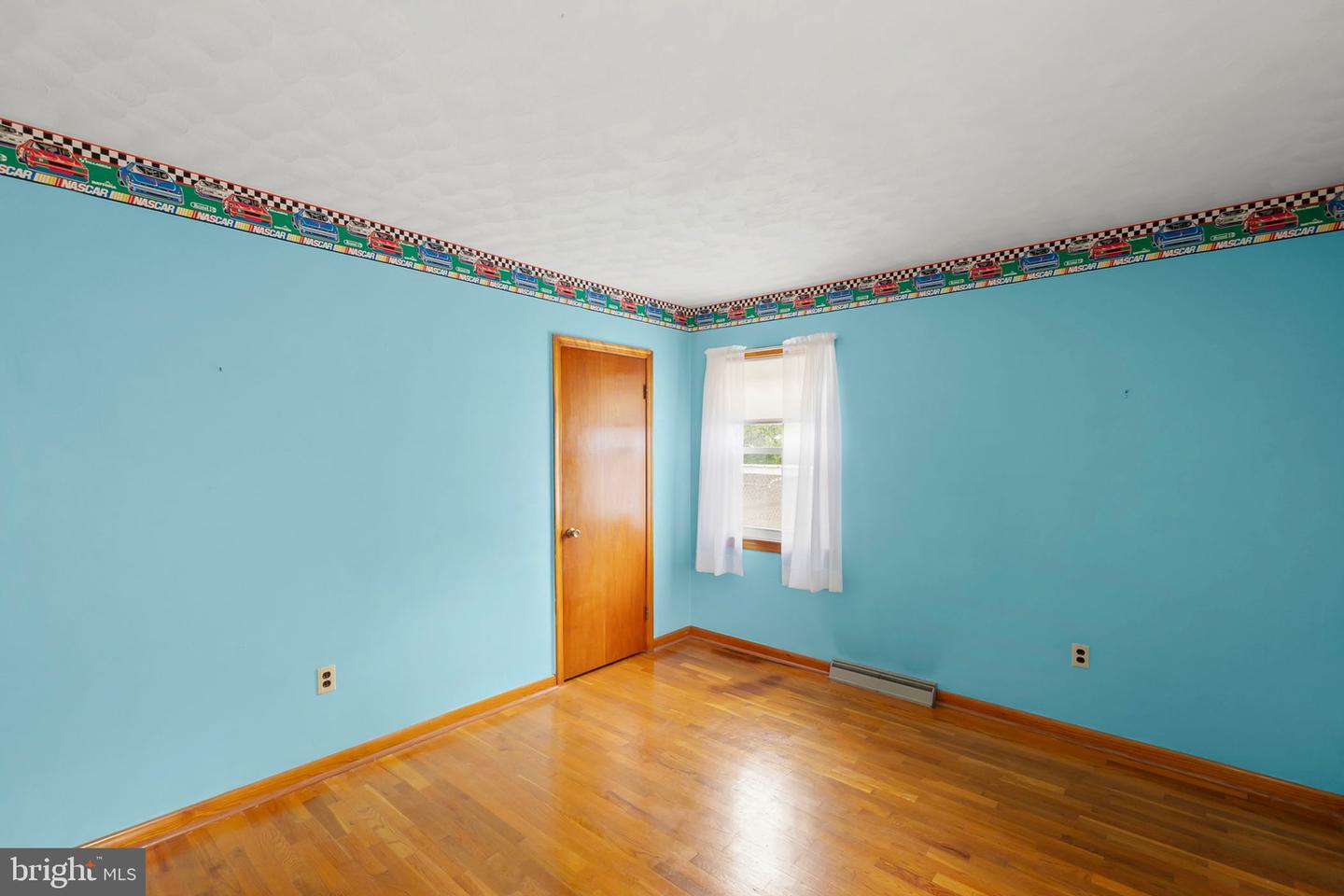 2938 S PLEASANT VALLEY RD, WINCHESTER, Virginia 22601, 3 Bedrooms Bedrooms, ,1 BathroomBathrooms,Residential,For sale,2938 S PLEASANT VALLEY RD,VAWI2007678 MLS # VAWI2007678