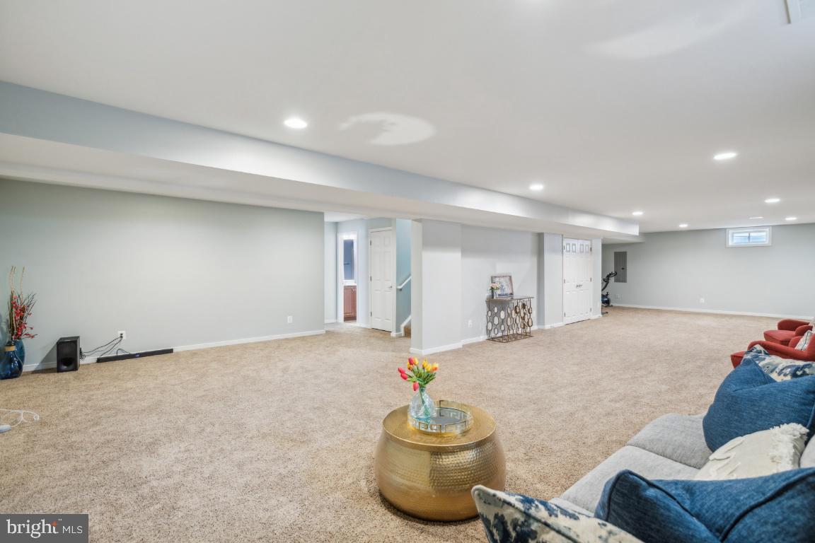 42004 DONNINGTON PL, ASHBURN, Virginia 20148, 5 Bedrooms Bedrooms, ,4 BathroomsBathrooms,Residential,For sale,42004 DONNINGTON PL,VALO2096272 MLS # VALO2096272