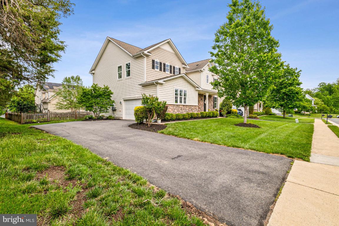 42004 DONNINGTON PL, ASHBURN, Virginia 20148, 5 Bedrooms Bedrooms, ,4 BathroomsBathrooms,Residential,For sale,42004 DONNINGTON PL,VALO2096272 MLS # VALO2096272