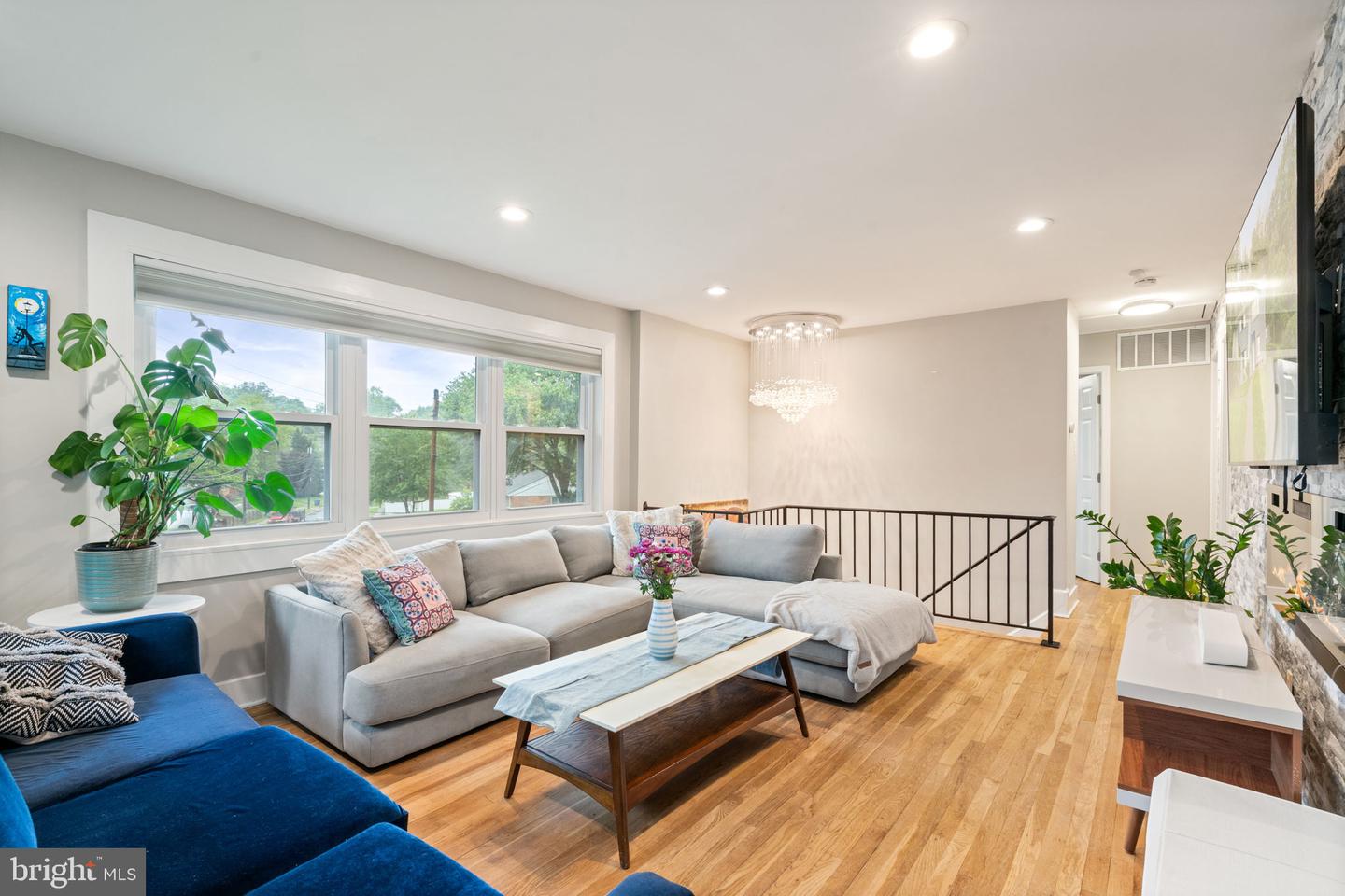 6415 WILCOX CT, ALEXANDRIA, Virginia 22310, 4 Bedrooms Bedrooms, ,3 BathroomsBathrooms,Residential,For sale,6415 WILCOX CT,VAFX2240510 MLS # VAFX2240510
