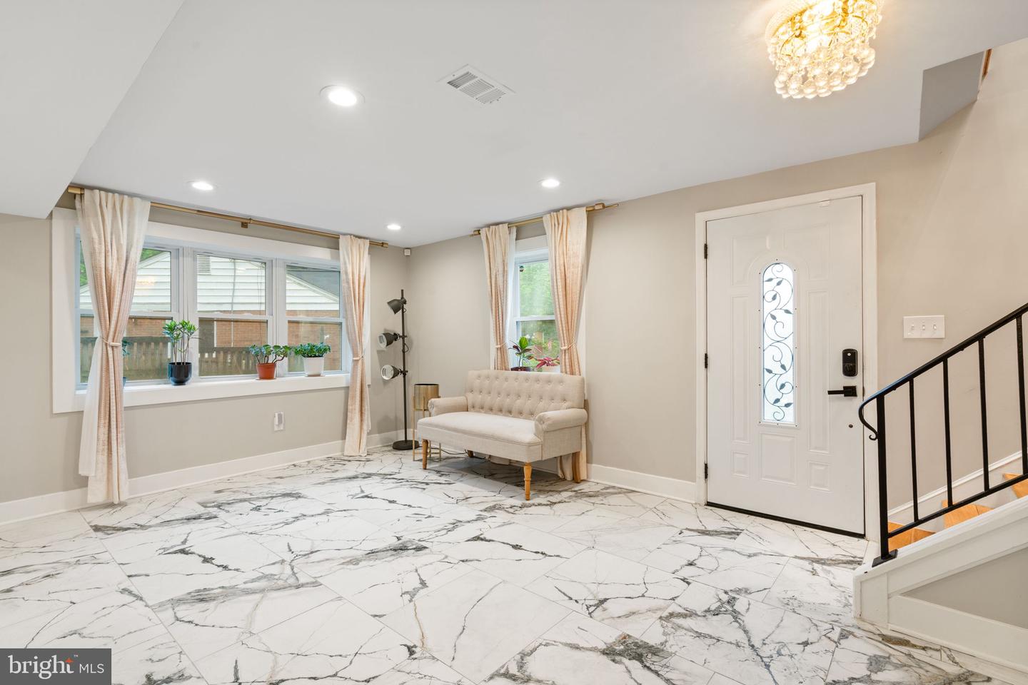6415 WILCOX CT, ALEXANDRIA, Virginia 22310, 4 Bedrooms Bedrooms, ,3 BathroomsBathrooms,Residential,For sale,6415 WILCOX CT,VAFX2240510 MLS # VAFX2240510