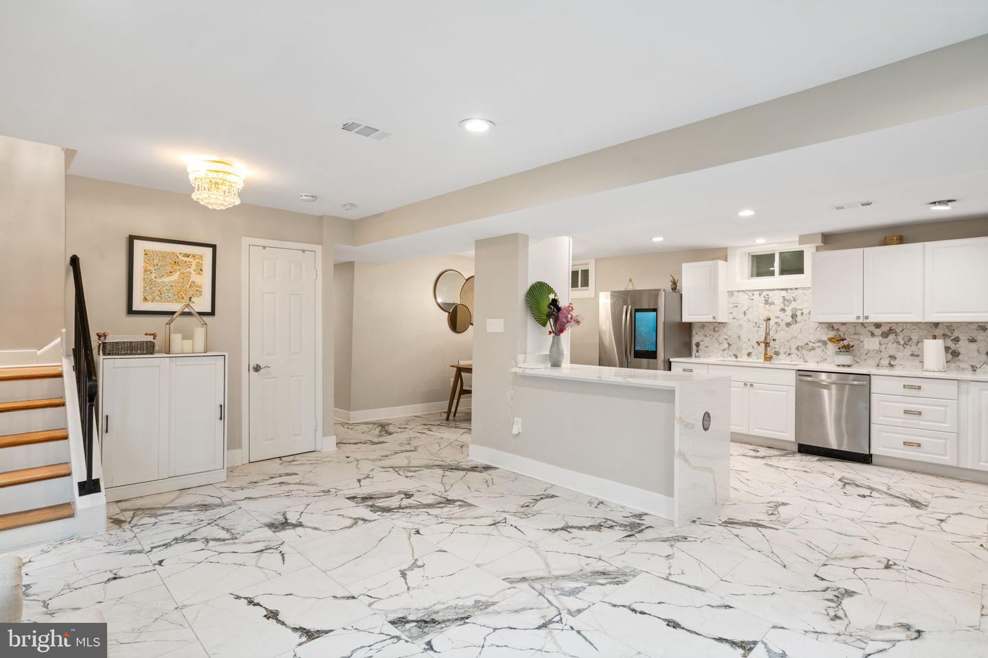 6415 WILCOX CT, ALEXANDRIA, Virginia 22310, 4 Bedrooms Bedrooms, ,3 BathroomsBathrooms,Residential,For sale,6415 WILCOX CT,VAFX2240510 MLS # VAFX2240510