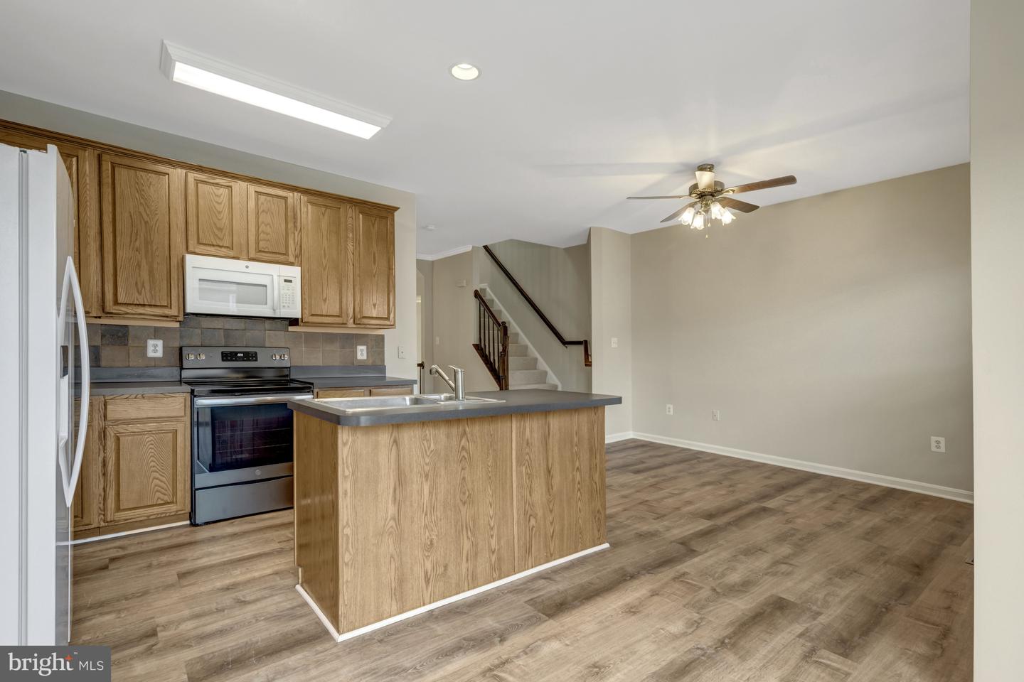 18514 SIERRA SPRINGS SQ, LEESBURG, Virginia 20176, 3 Bedrooms Bedrooms, ,3 BathroomsBathrooms,Residential,For sale,18514 SIERRA SPRINGS SQ,VALO2096288 MLS # VALO2096288