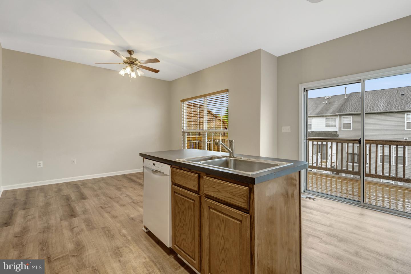 18514 SIERRA SPRINGS SQ, LEESBURG, Virginia 20176, 3 Bedrooms Bedrooms, ,3 BathroomsBathrooms,Residential,For sale,18514 SIERRA SPRINGS SQ,VALO2096288 MLS # VALO2096288
