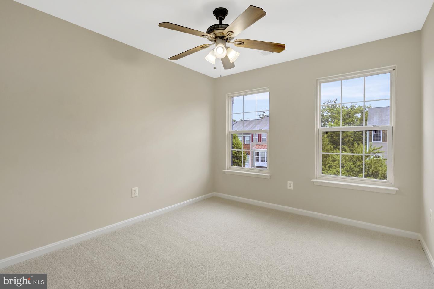 18514 SIERRA SPRINGS SQ, LEESBURG, Virginia 20176, 3 Bedrooms Bedrooms, ,3 BathroomsBathrooms,Residential,For sale,18514 SIERRA SPRINGS SQ,VALO2096288 MLS # VALO2096288