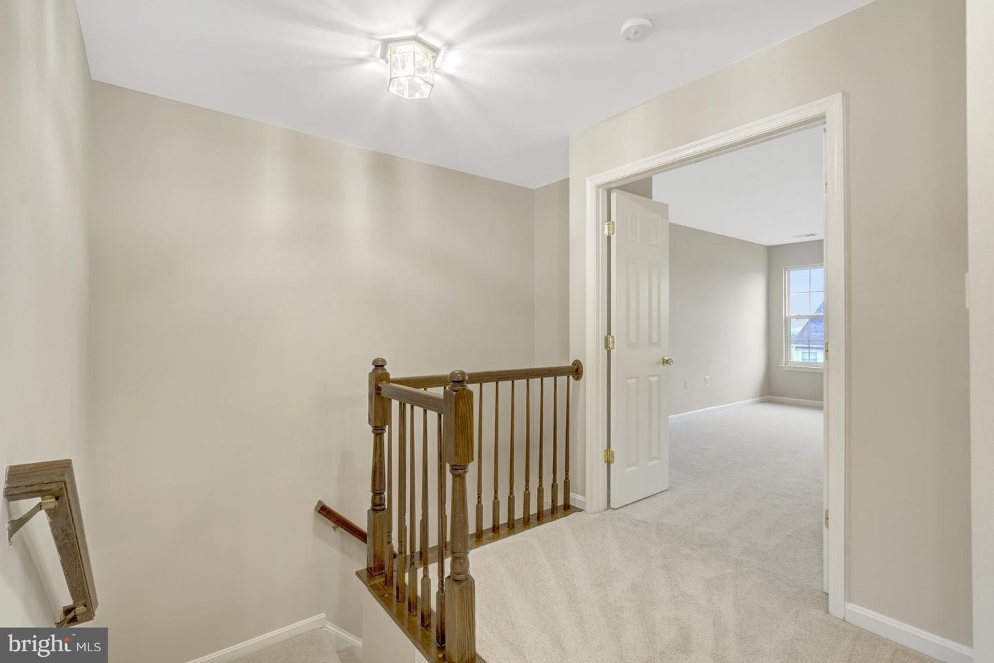 18514 SIERRA SPRINGS SQ, LEESBURG, Virginia 20176, 3 Bedrooms Bedrooms, ,3 BathroomsBathrooms,Residential,For sale,18514 SIERRA SPRINGS SQ,VALO2096288 MLS # VALO2096288