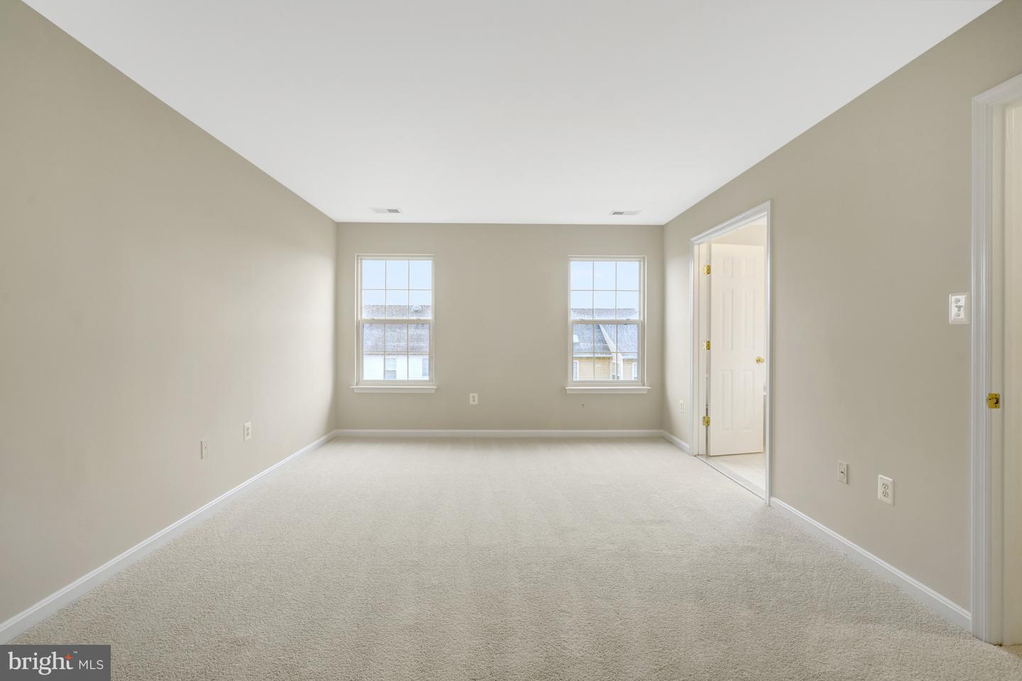 18514 SIERRA SPRINGS SQ, LEESBURG, Virginia 20176, 3 Bedrooms Bedrooms, ,3 BathroomsBathrooms,Residential,For sale,18514 SIERRA SPRINGS SQ,VALO2096288 MLS # VALO2096288
