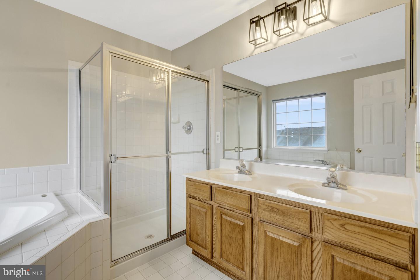 18514 SIERRA SPRINGS SQ, LEESBURG, Virginia 20176, 3 Bedrooms Bedrooms, ,3 BathroomsBathrooms,Residential,For sale,18514 SIERRA SPRINGS SQ,VALO2096288 MLS # VALO2096288