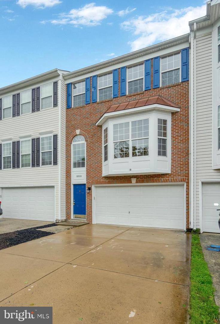 18514 SIERRA SPRINGS SQ, LEESBURG, Virginia 20176, 3 Bedrooms Bedrooms, ,3 BathroomsBathrooms,Residential,For sale,18514 SIERRA SPRINGS SQ,VALO2096288 MLS # VALO2096288