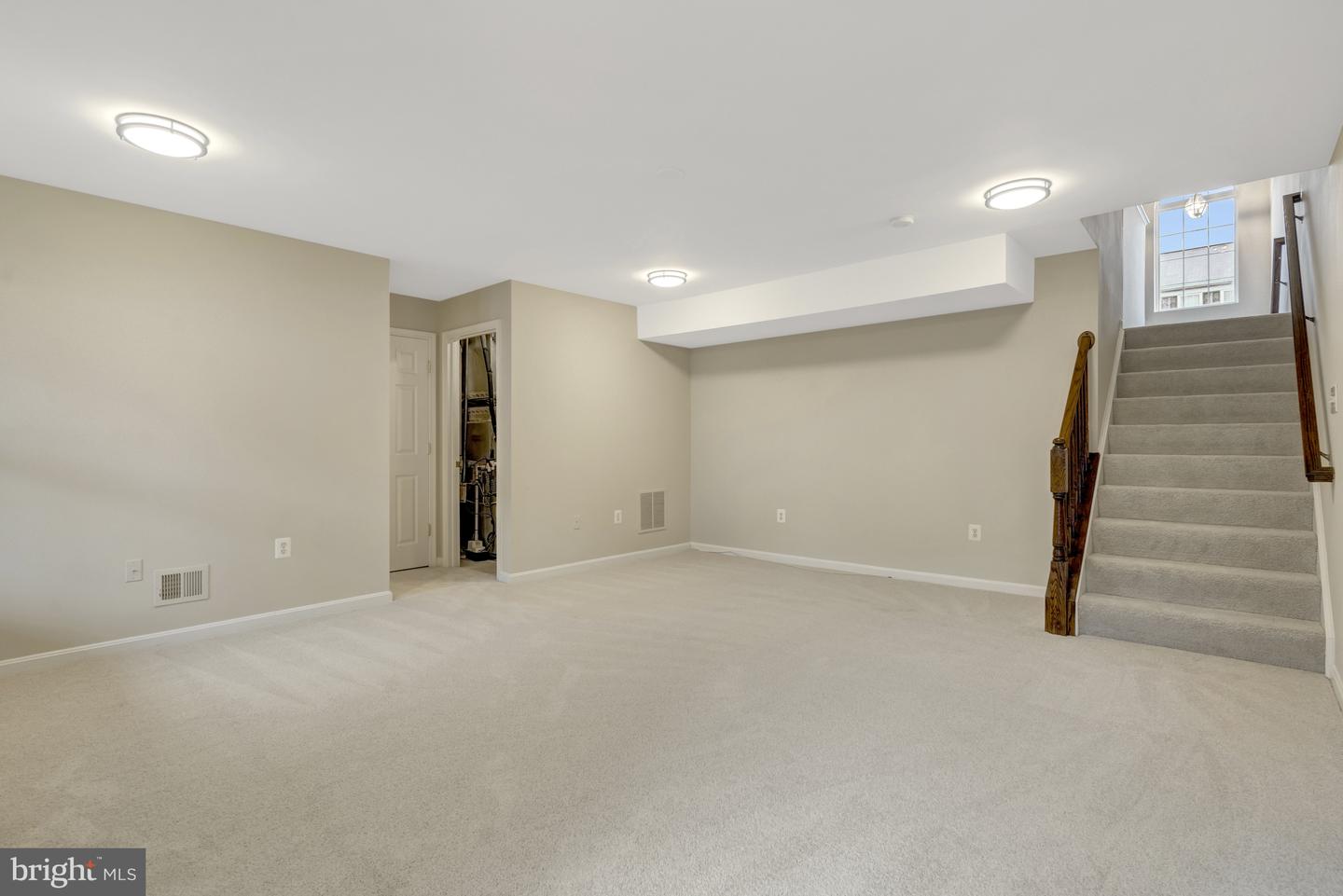 18514 SIERRA SPRINGS SQ, LEESBURG, Virginia 20176, 3 Bedrooms Bedrooms, ,3 BathroomsBathrooms,Residential,For sale,18514 SIERRA SPRINGS SQ,VALO2096288 MLS # VALO2096288