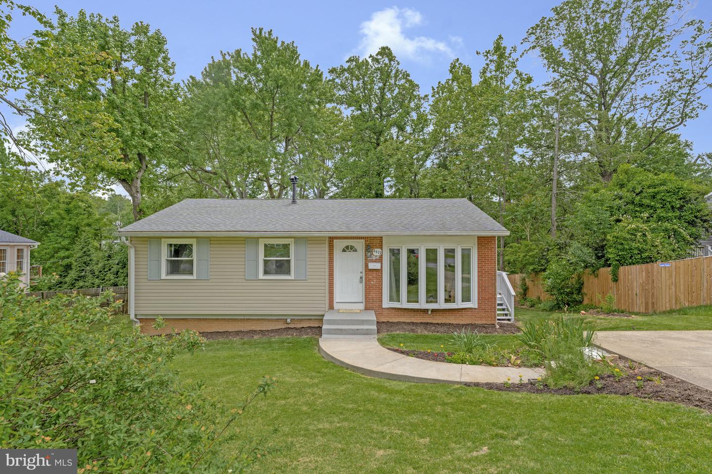 4613 TIPTON LN, ALEXANDRIA, Virginia 22310, 5 Bedrooms Bedrooms, ,2 BathroomsBathrooms,Residential,For sale,4613 TIPTON LN,VAFX2240572 MLS # VAFX2240572