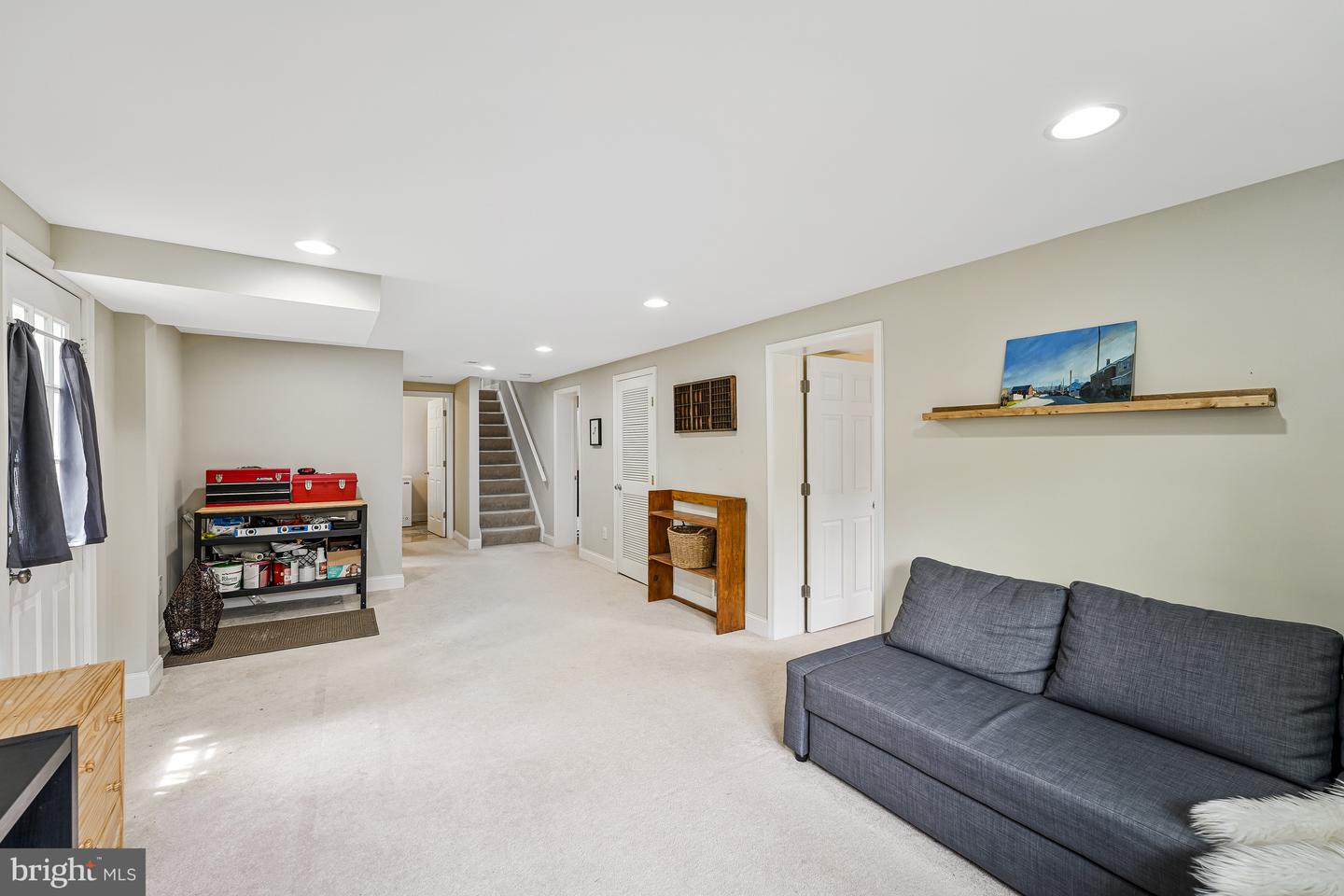 4613 TIPTON LN, ALEXANDRIA, Virginia 22310, 5 Bedrooms Bedrooms, ,2 BathroomsBathrooms,Residential,For sale,4613 TIPTON LN,VAFX2240572 MLS # VAFX2240572