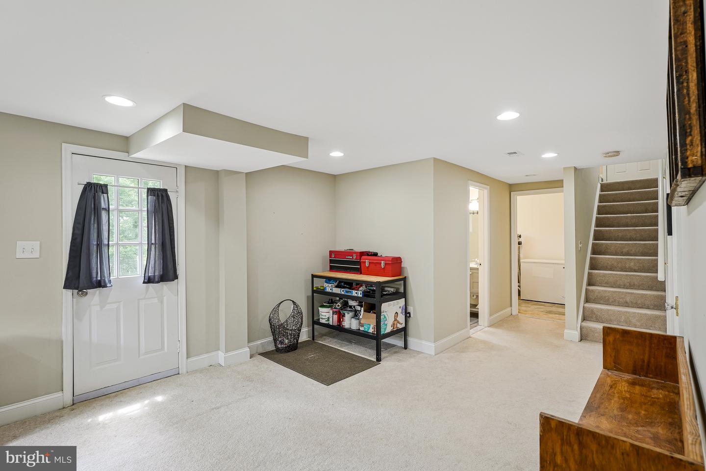 4613 TIPTON LN, ALEXANDRIA, Virginia 22310, 5 Bedrooms Bedrooms, ,2 BathroomsBathrooms,Residential,For sale,4613 TIPTON LN,VAFX2240572 MLS # VAFX2240572