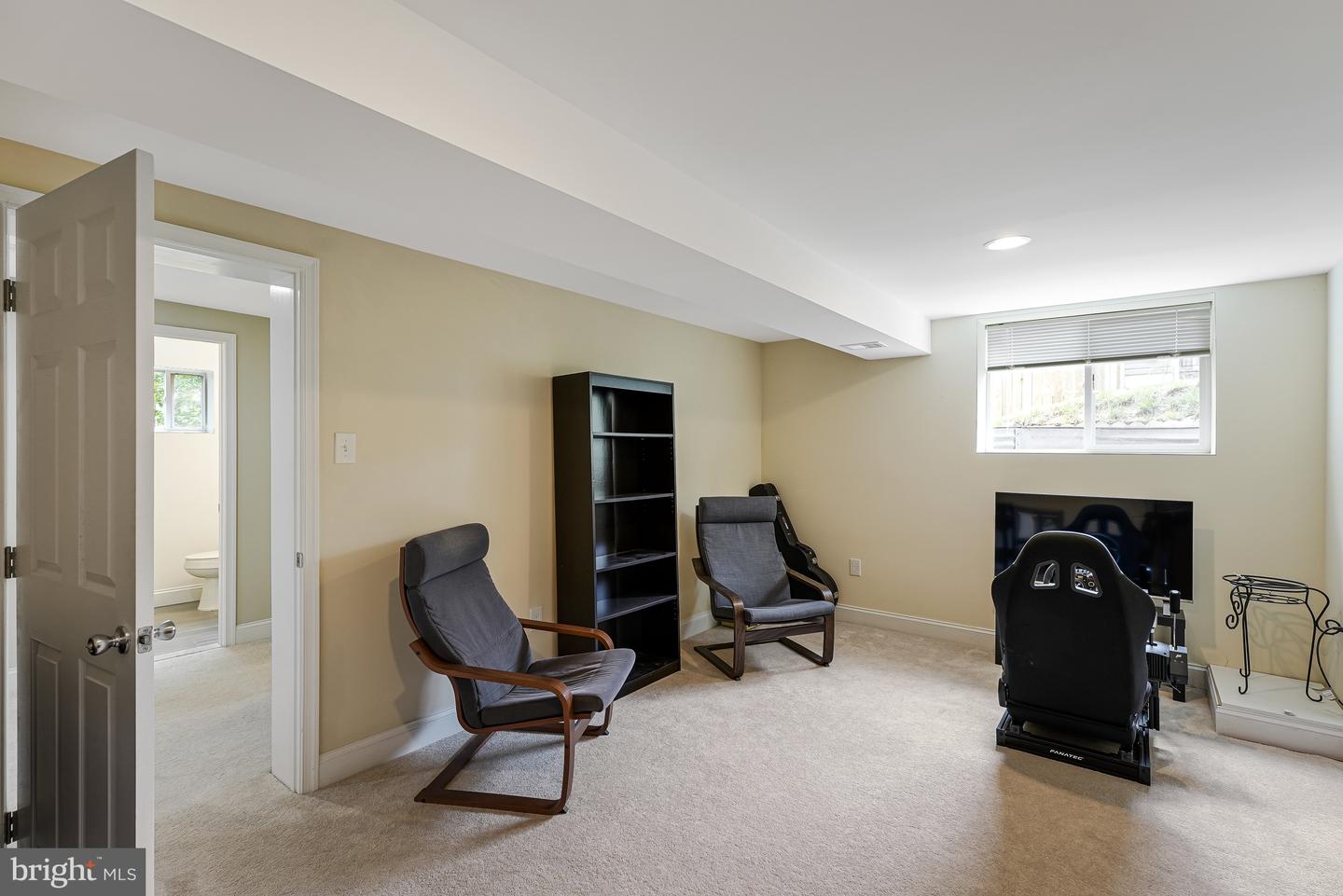 4613 TIPTON LN, ALEXANDRIA, Virginia 22310, 5 Bedrooms Bedrooms, ,2 BathroomsBathrooms,Residential,For sale,4613 TIPTON LN,VAFX2240572 MLS # VAFX2240572